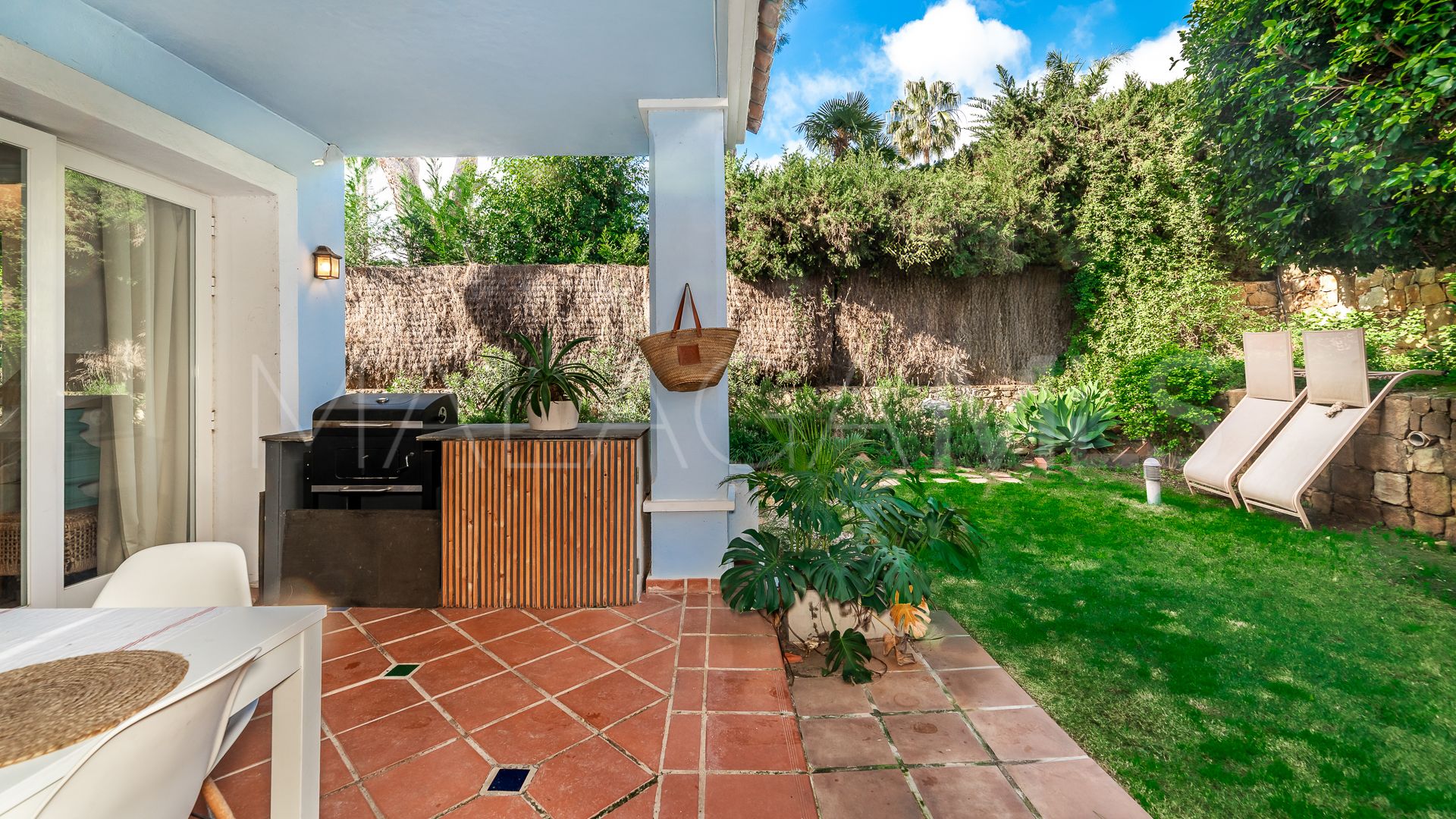 Se vende adosado de 3 bedrooms in Nueva Andalucia