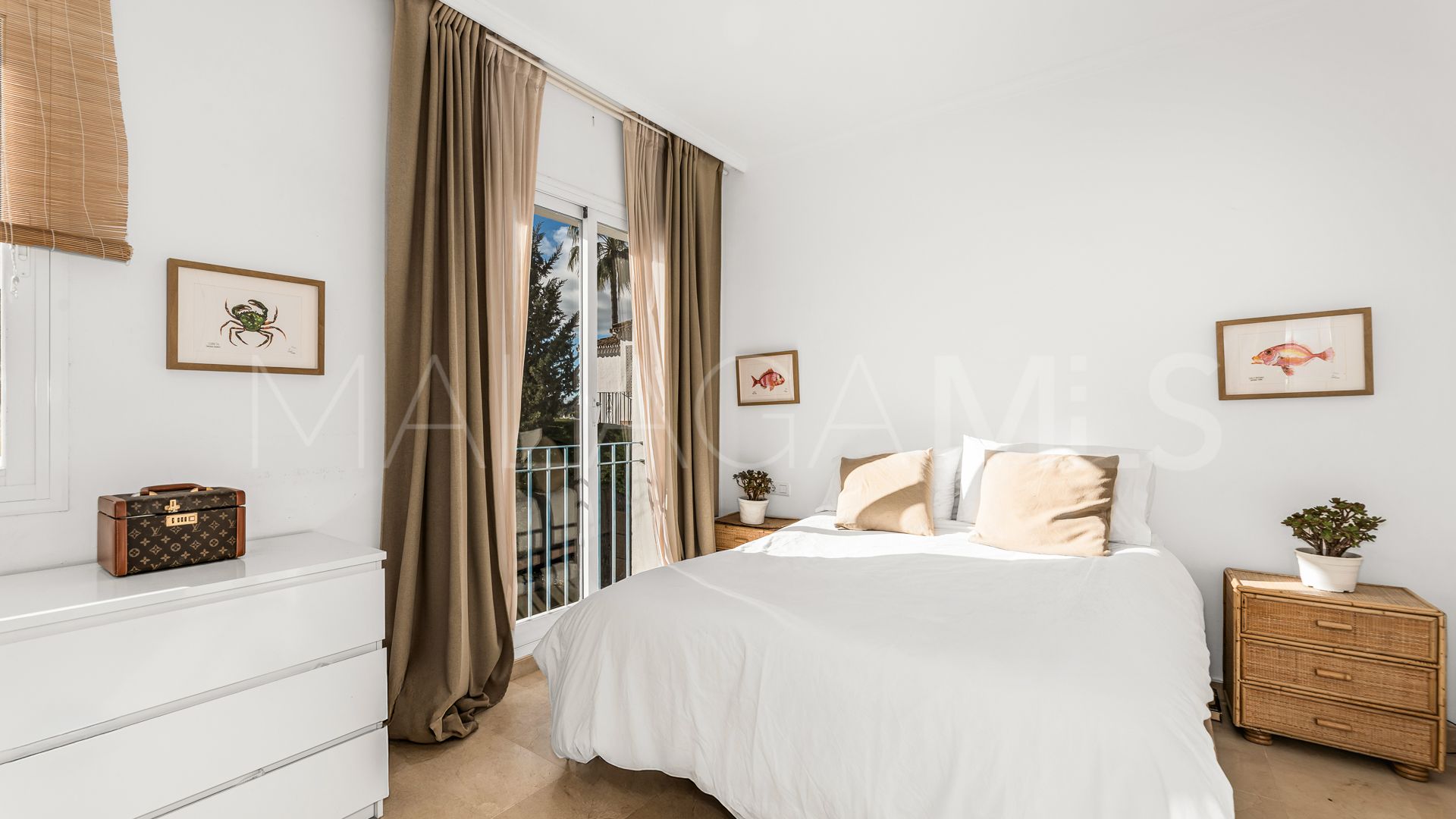 Se vende adosado de 3 bedrooms in Nueva Andalucia