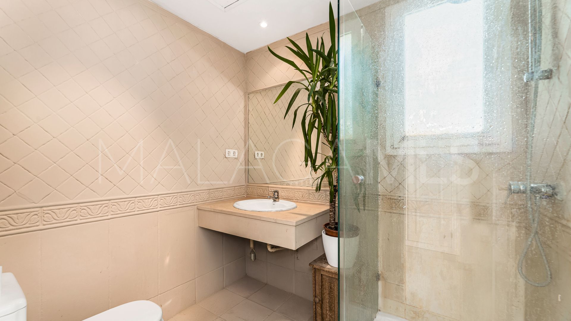 Se vende adosado de 3 bedrooms in Nueva Andalucia