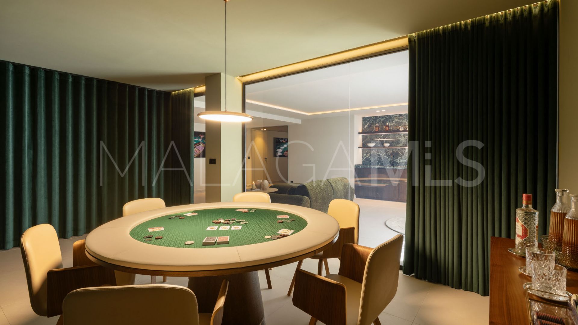 Se vende villa in Los Arqueros de 5 bedrooms