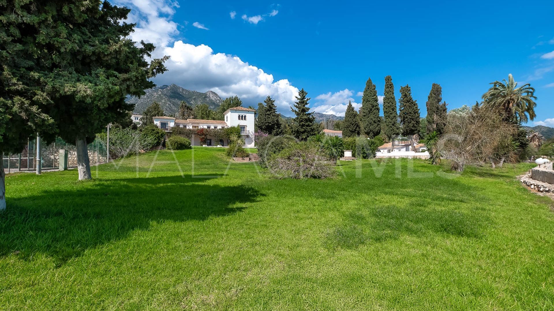 For sale plot in Cascada de Camojan
