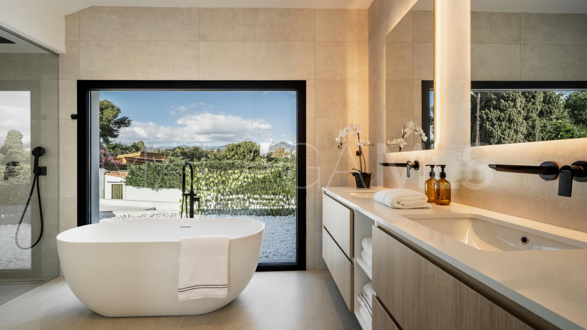 Villa for sale in San Pedro Playa