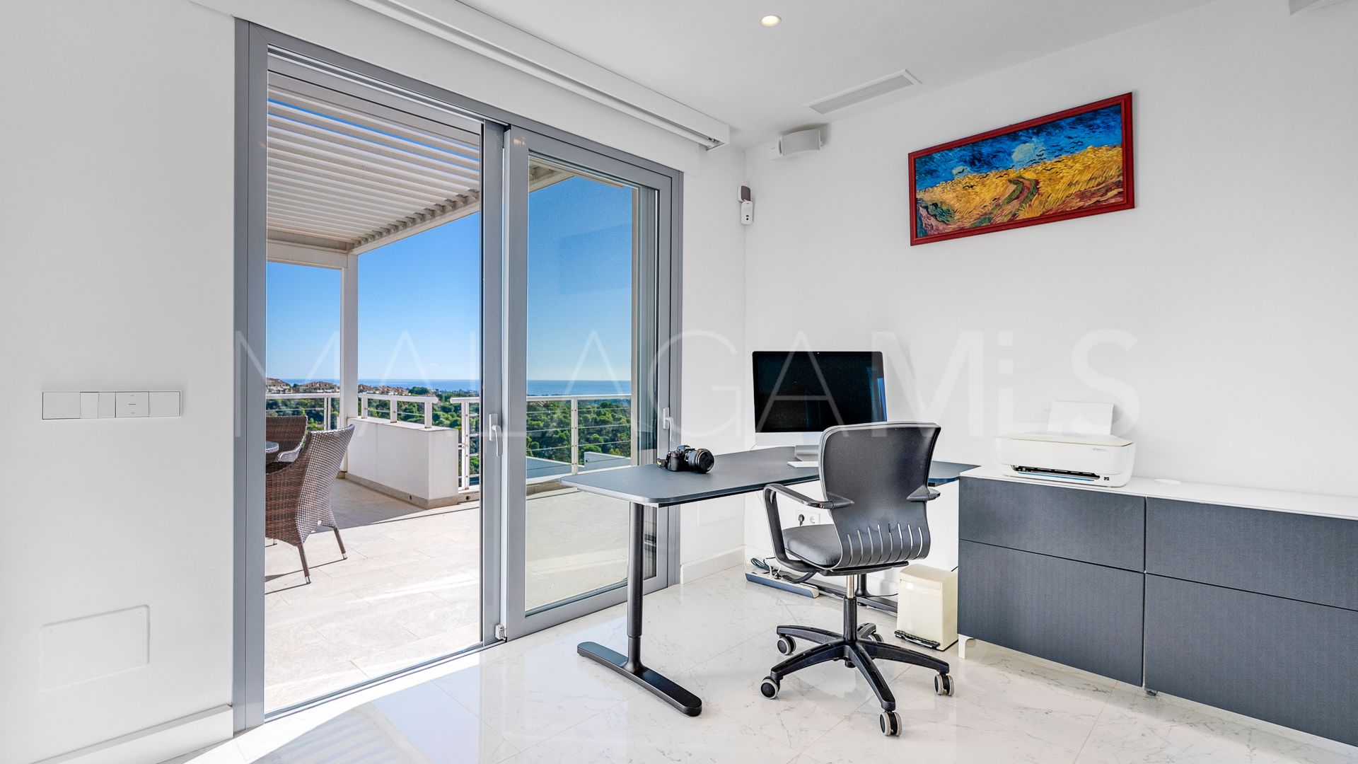 Villa for sale in Nueva Andalucia