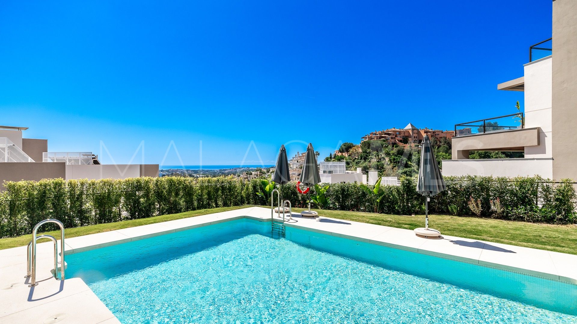 Nueva Andalucia, apartamento de 2 bedrooms for sale