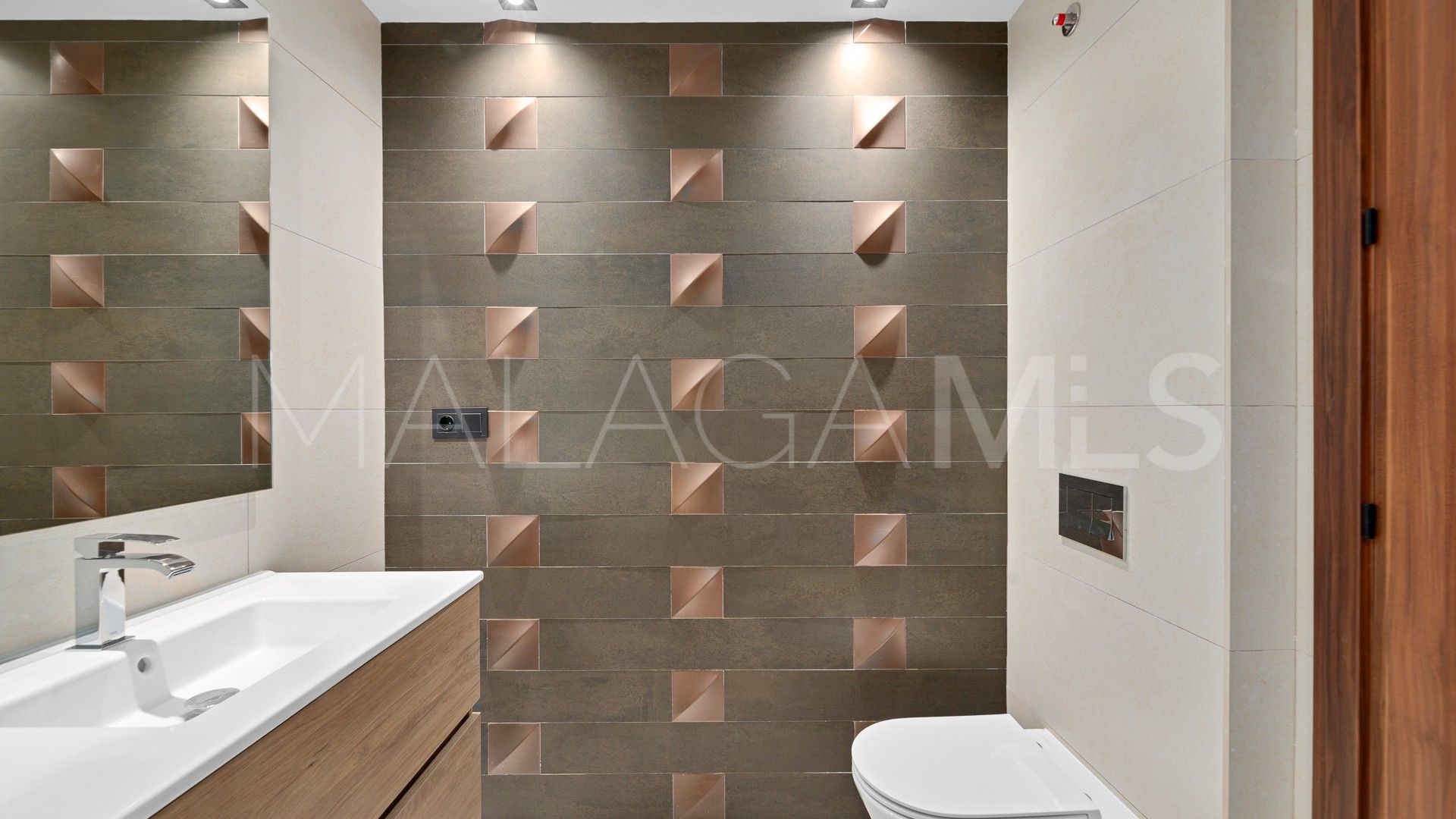 Nueva Andalucia, apartamento de 2 bedrooms for sale