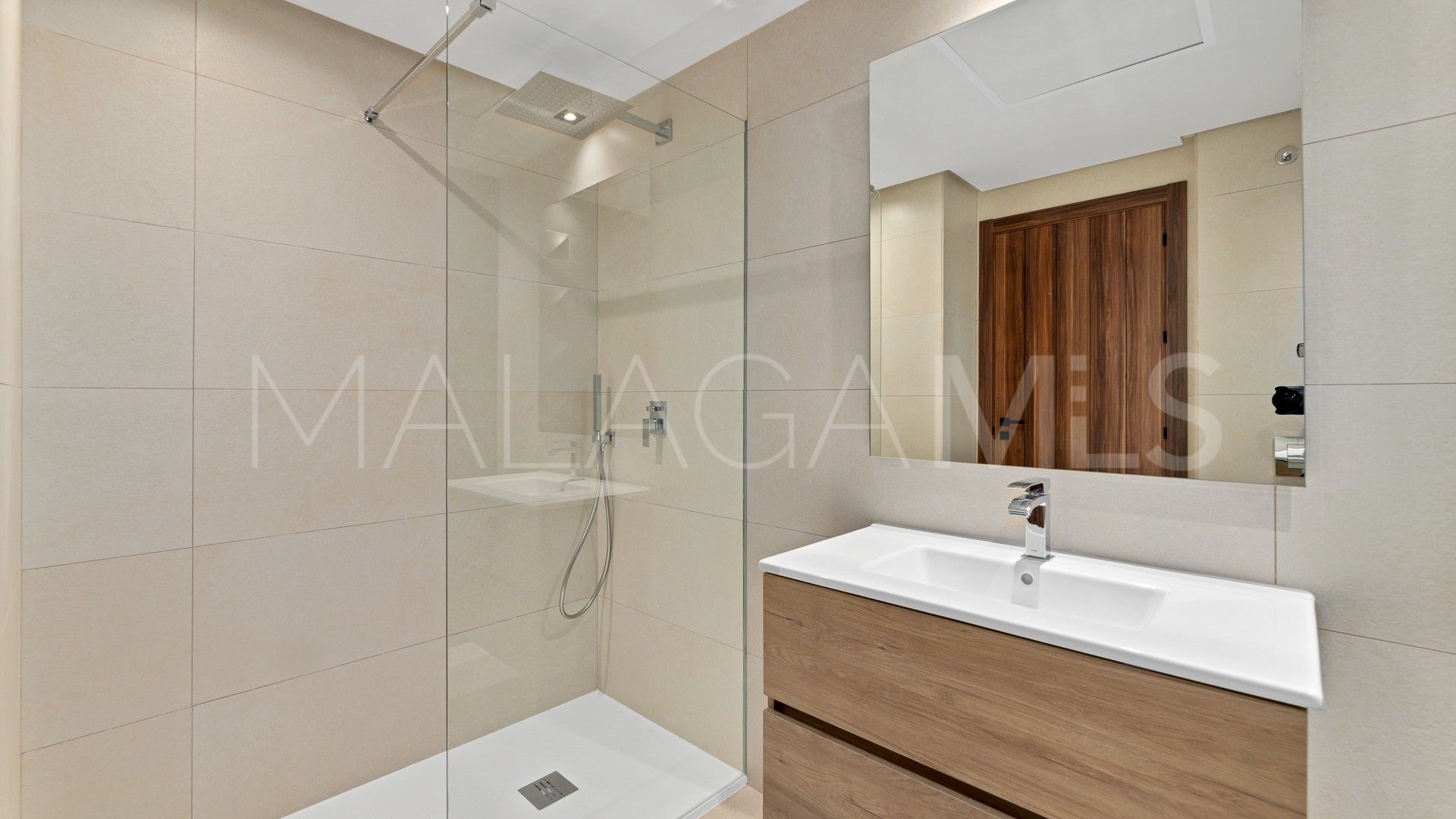 Nueva Andalucia, apartamento de 2 bedrooms for sale