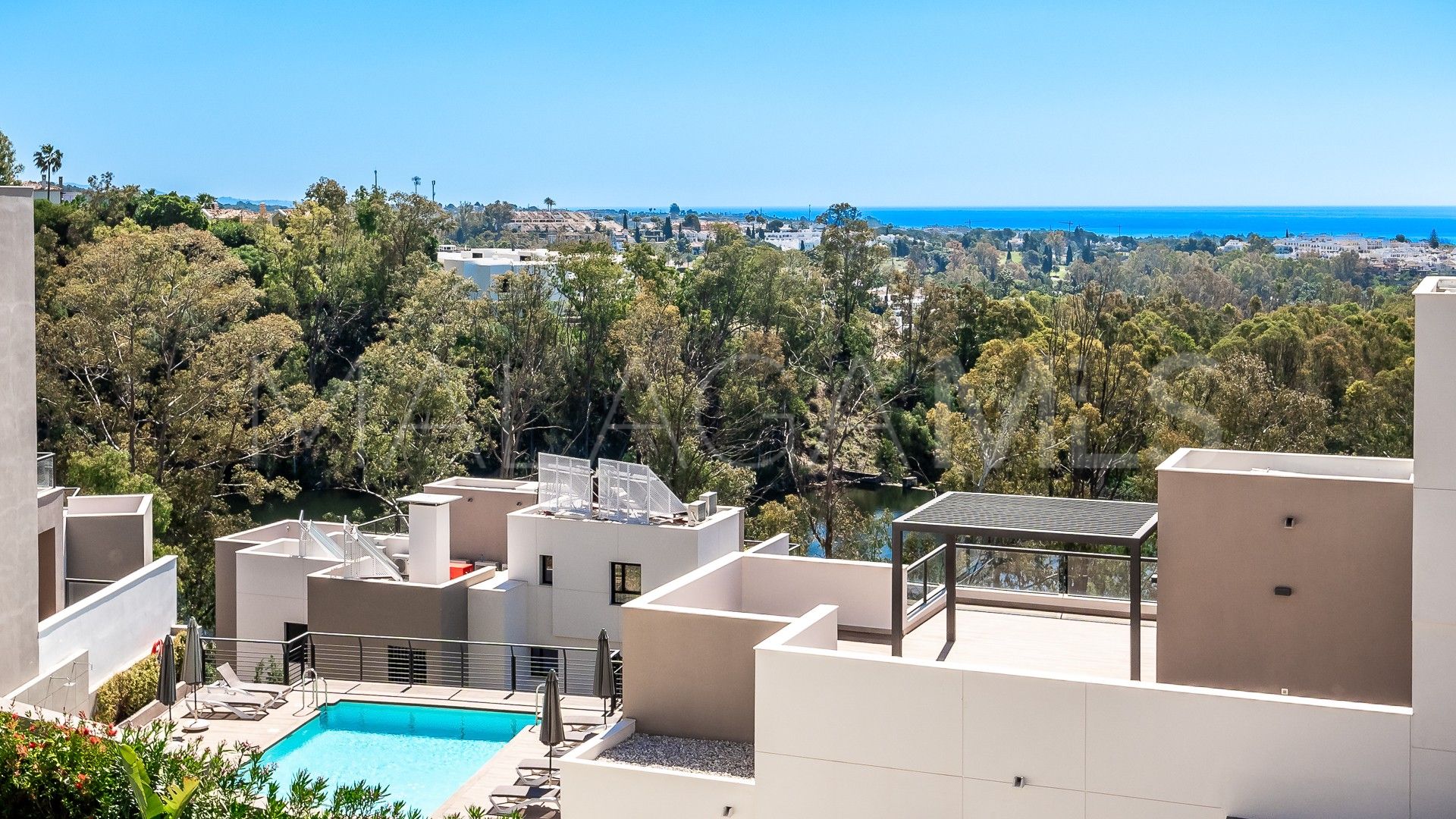 Nueva Andalucia, apartamento de 2 bedrooms for sale