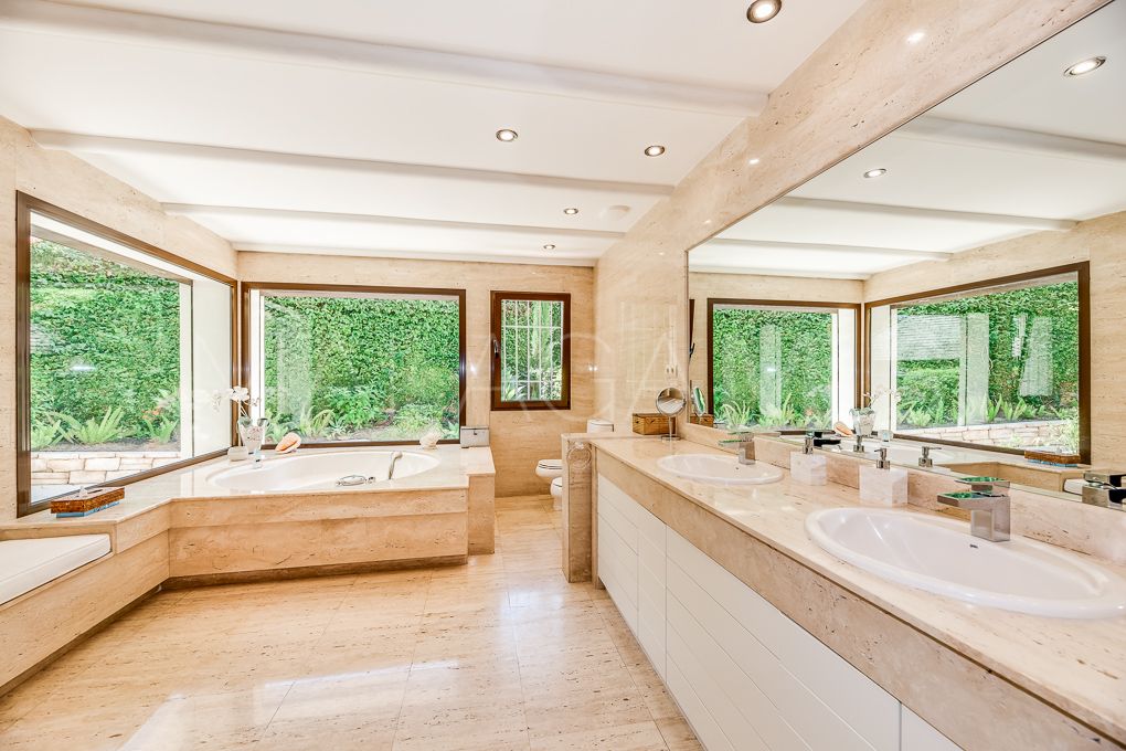 Villa de 6 bedrooms a la venta in Rio Real