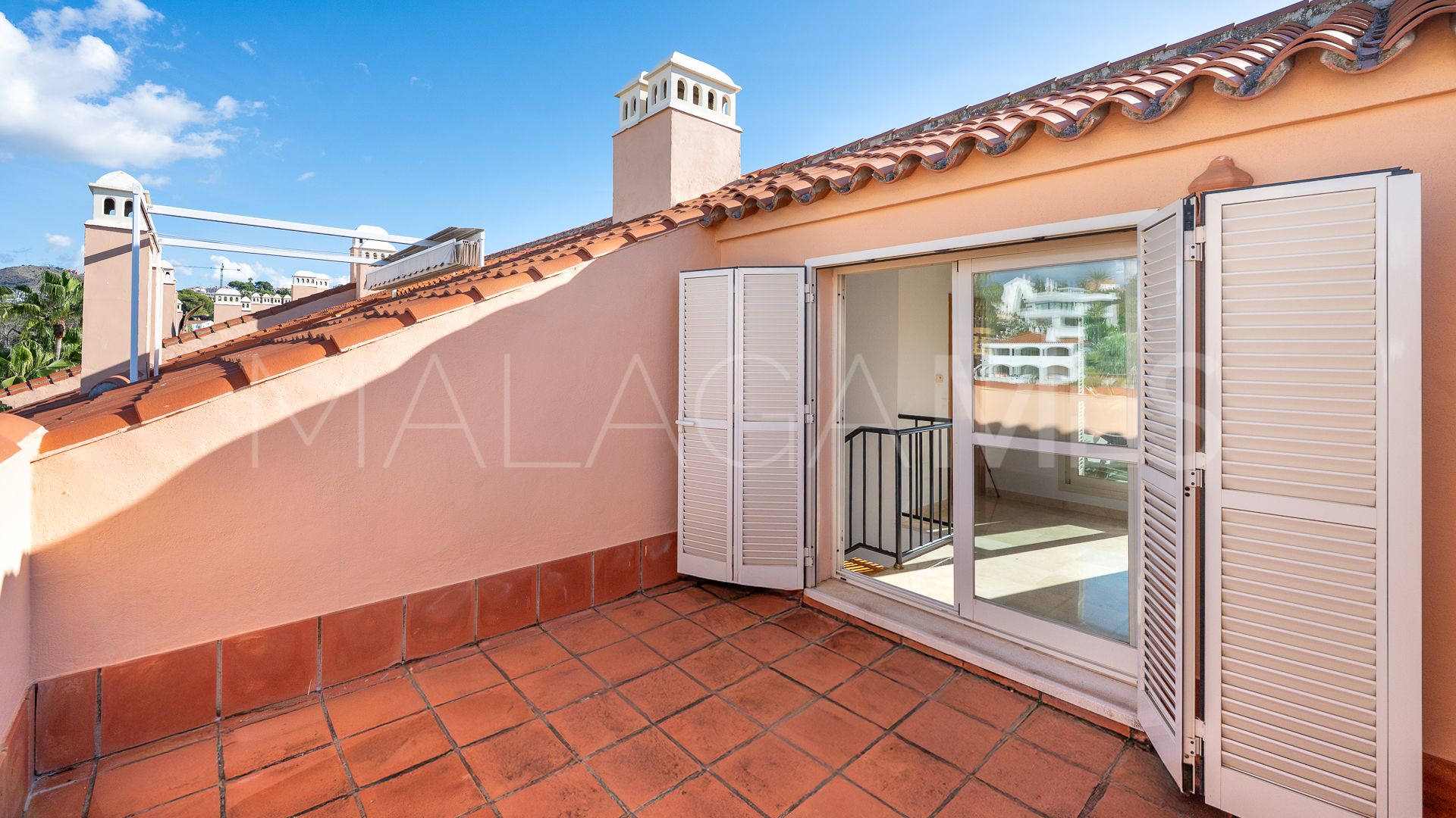 Duplex for sale in Marbesa