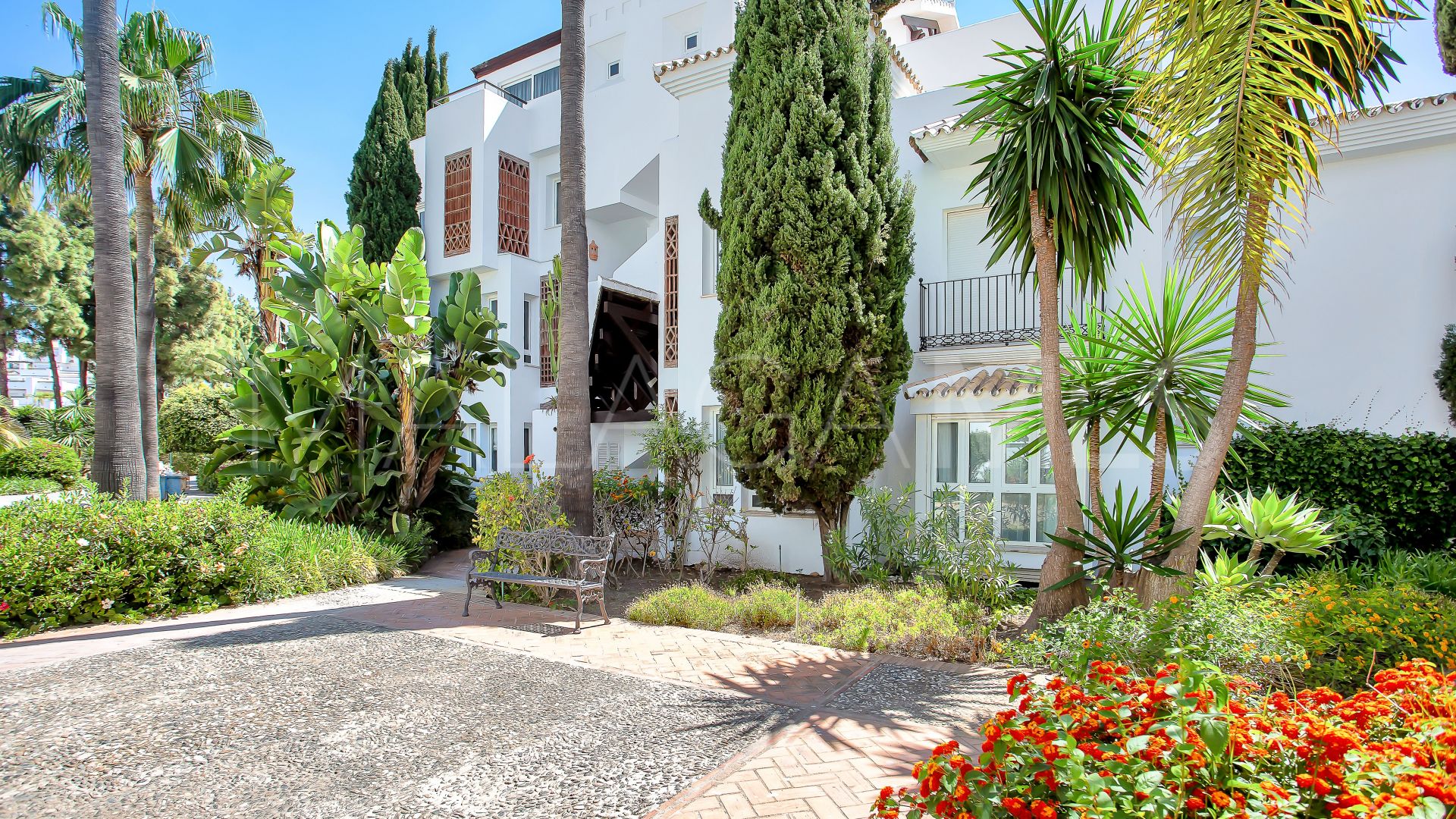 Los Monteros 3 bedrooms ground floor apartment for sale