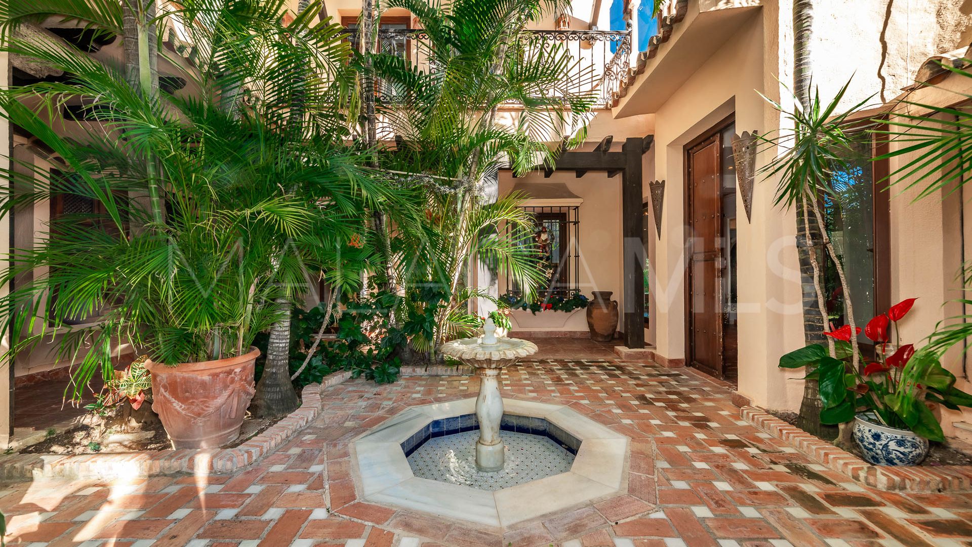 8 bedrooms villa for sale in Marbella - Puerto Banus