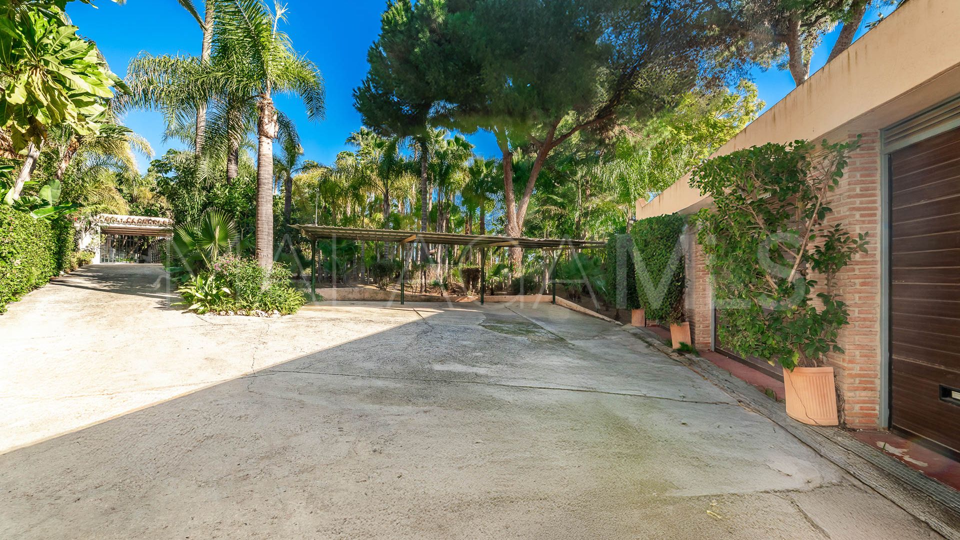 8 bedrooms villa for sale in Marbella - Puerto Banus