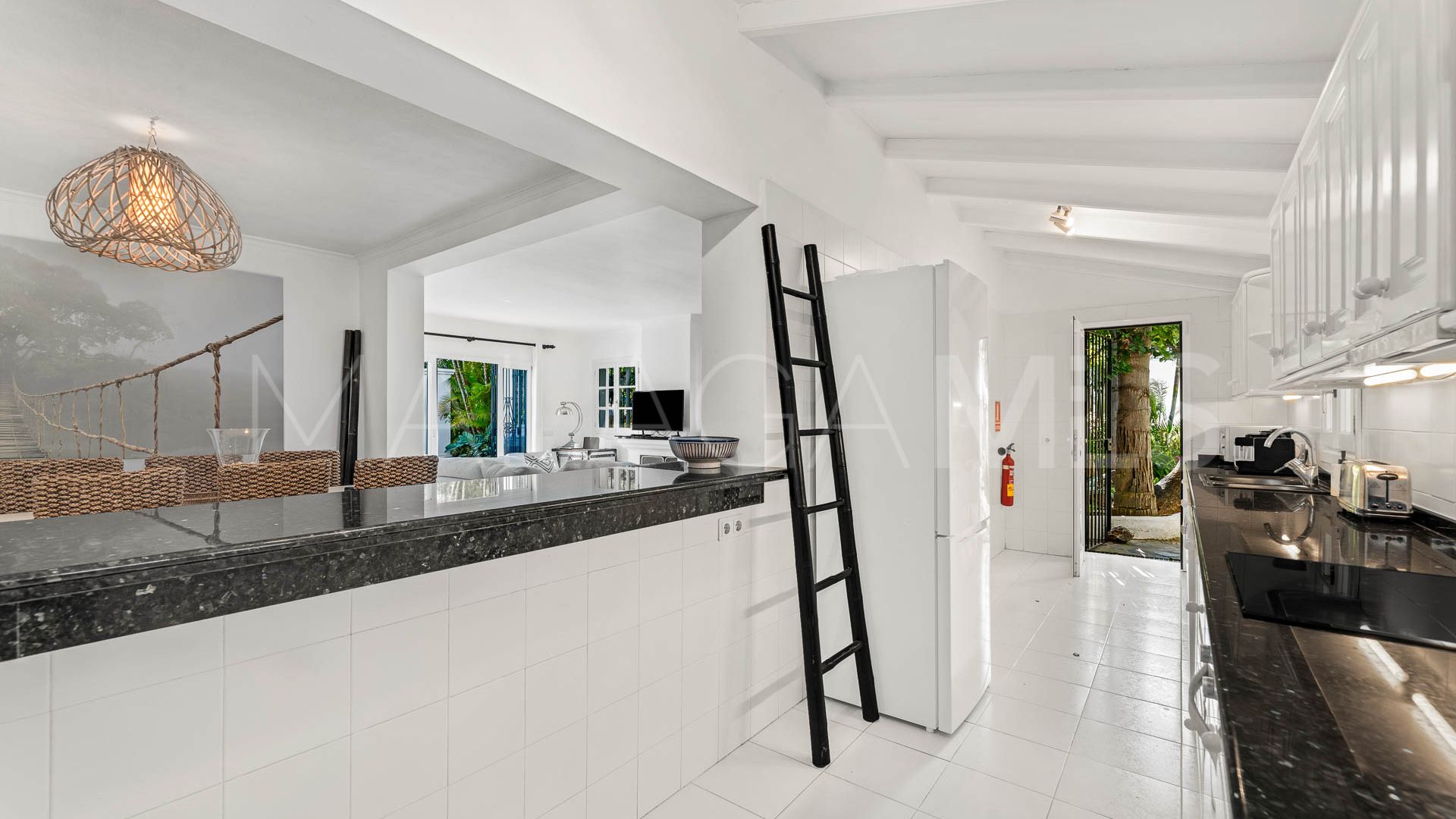 8 bedrooms villa for sale in Marbella - Puerto Banus