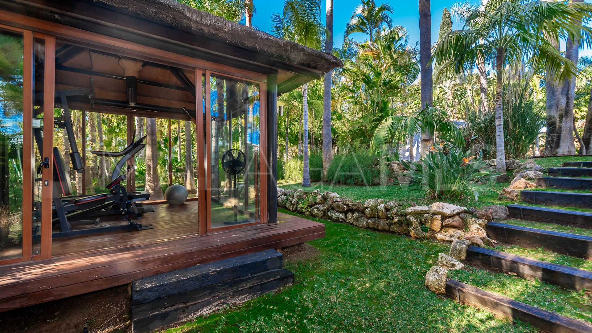 8 bedrooms villa for sale in Marbella - Puerto Banus