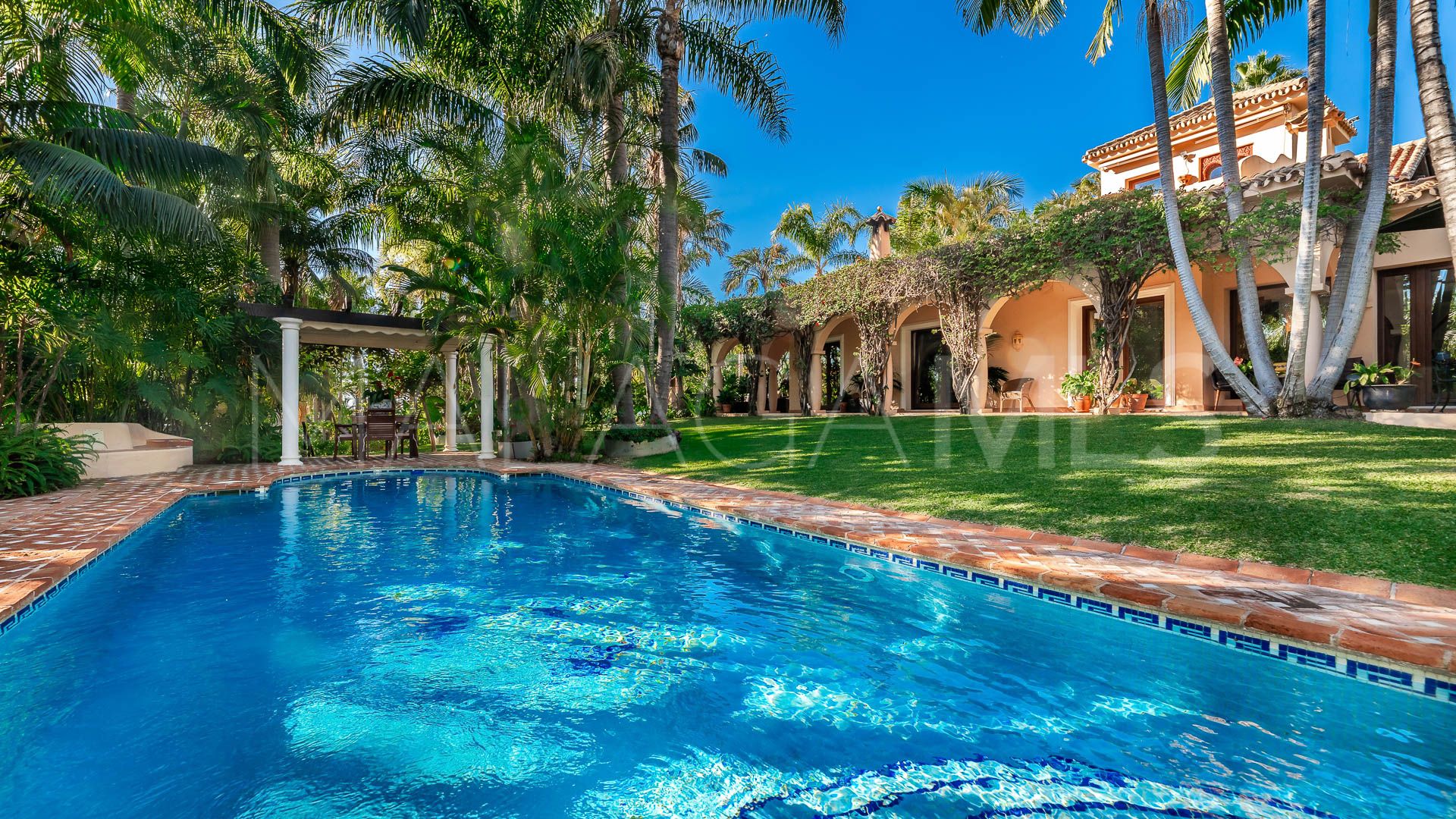 8 bedrooms villa for sale in Marbella - Puerto Banus