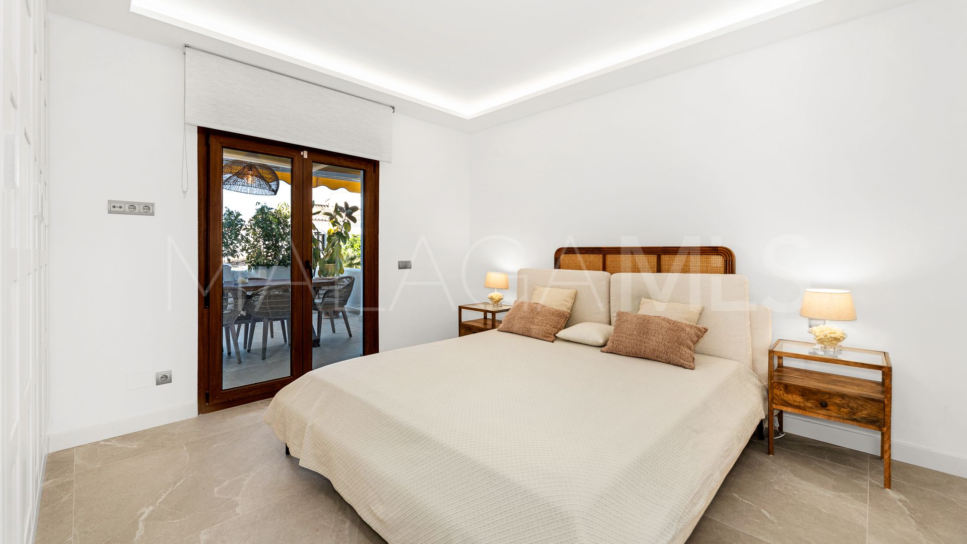 Erdgeschosswohnung for sale in Nueva Andalucia