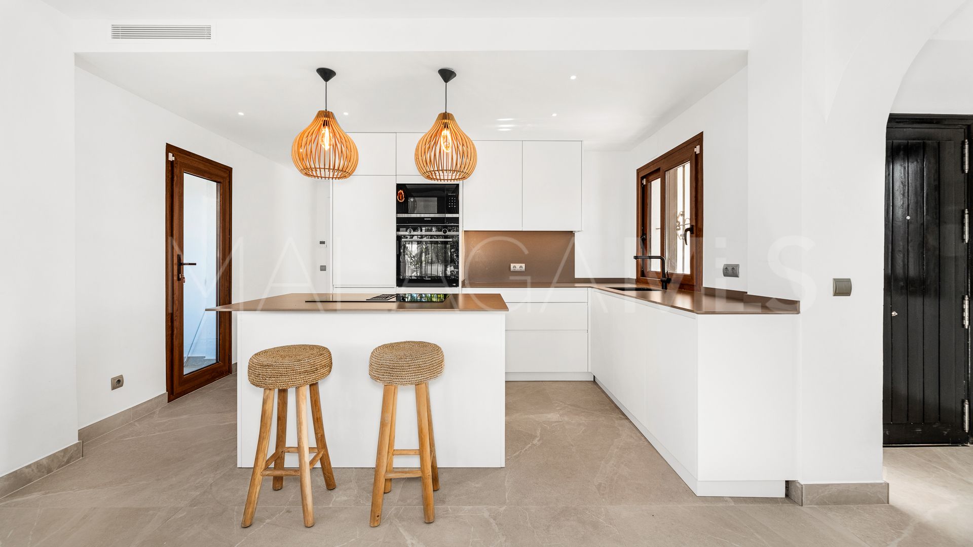 Erdgeschosswohnung for sale in Nueva Andalucia