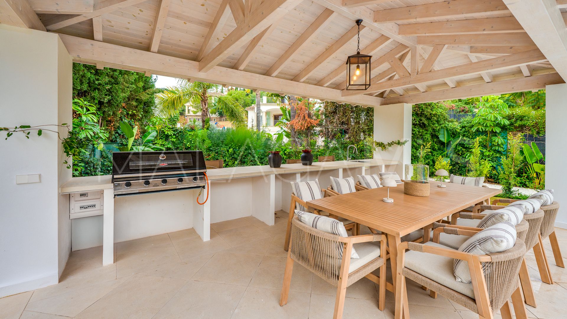 Villa for sale in Los Arqueros