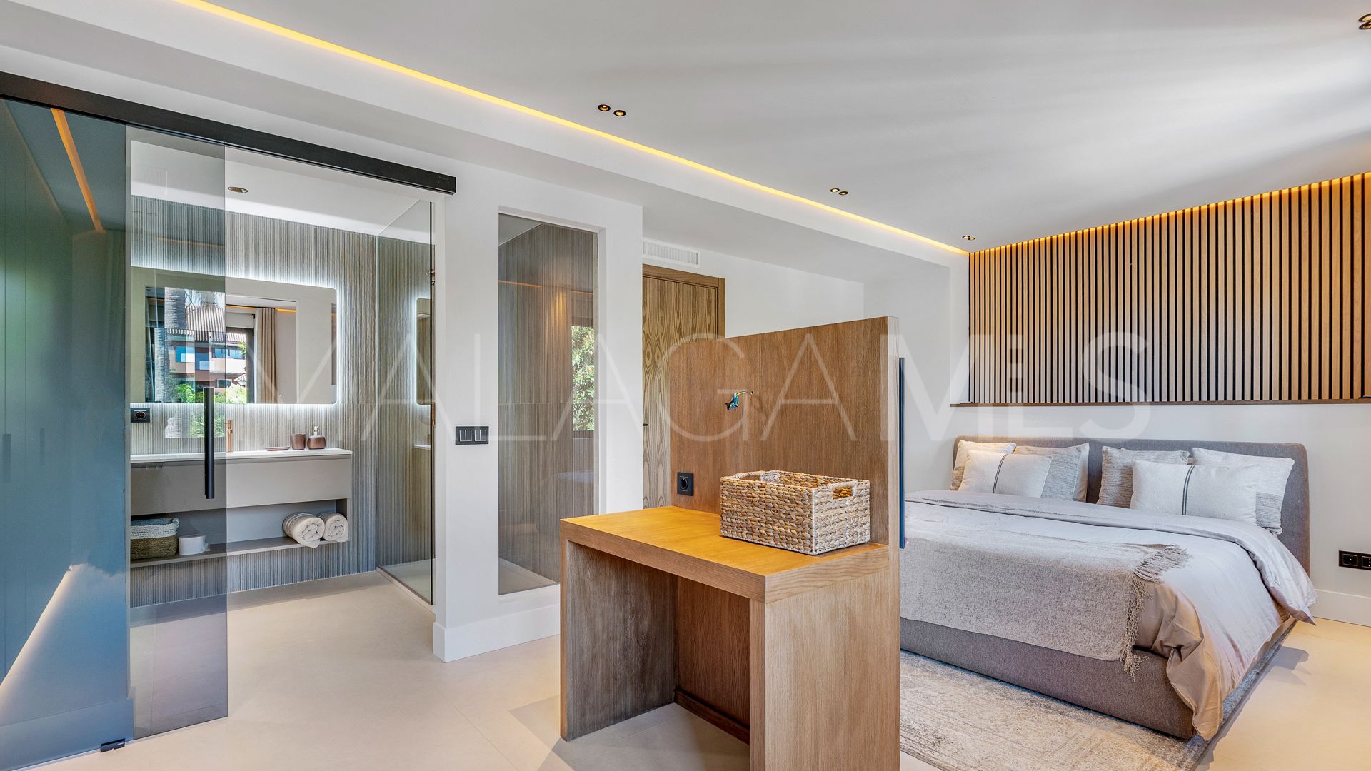 Adosado for sale in Marbella - Puerto Banus