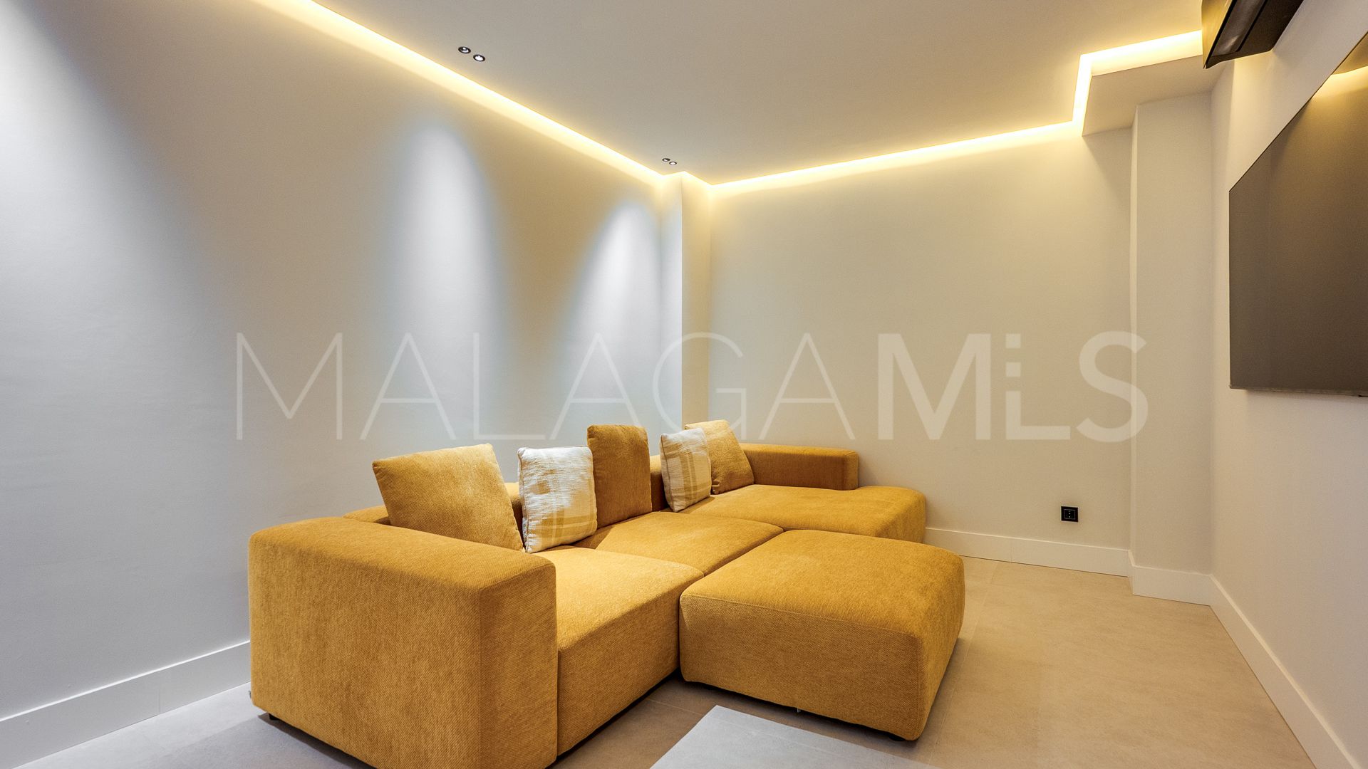 Adosado for sale in Marbella - Puerto Banus