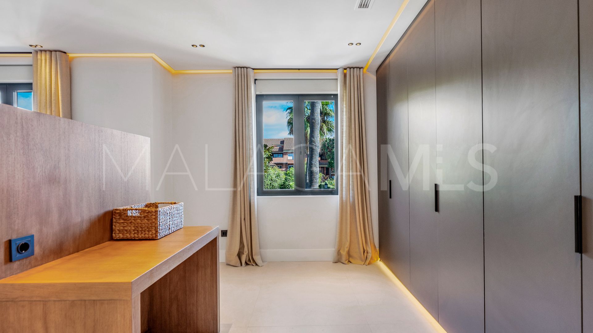 Adosado for sale in Marbella - Puerto Banus