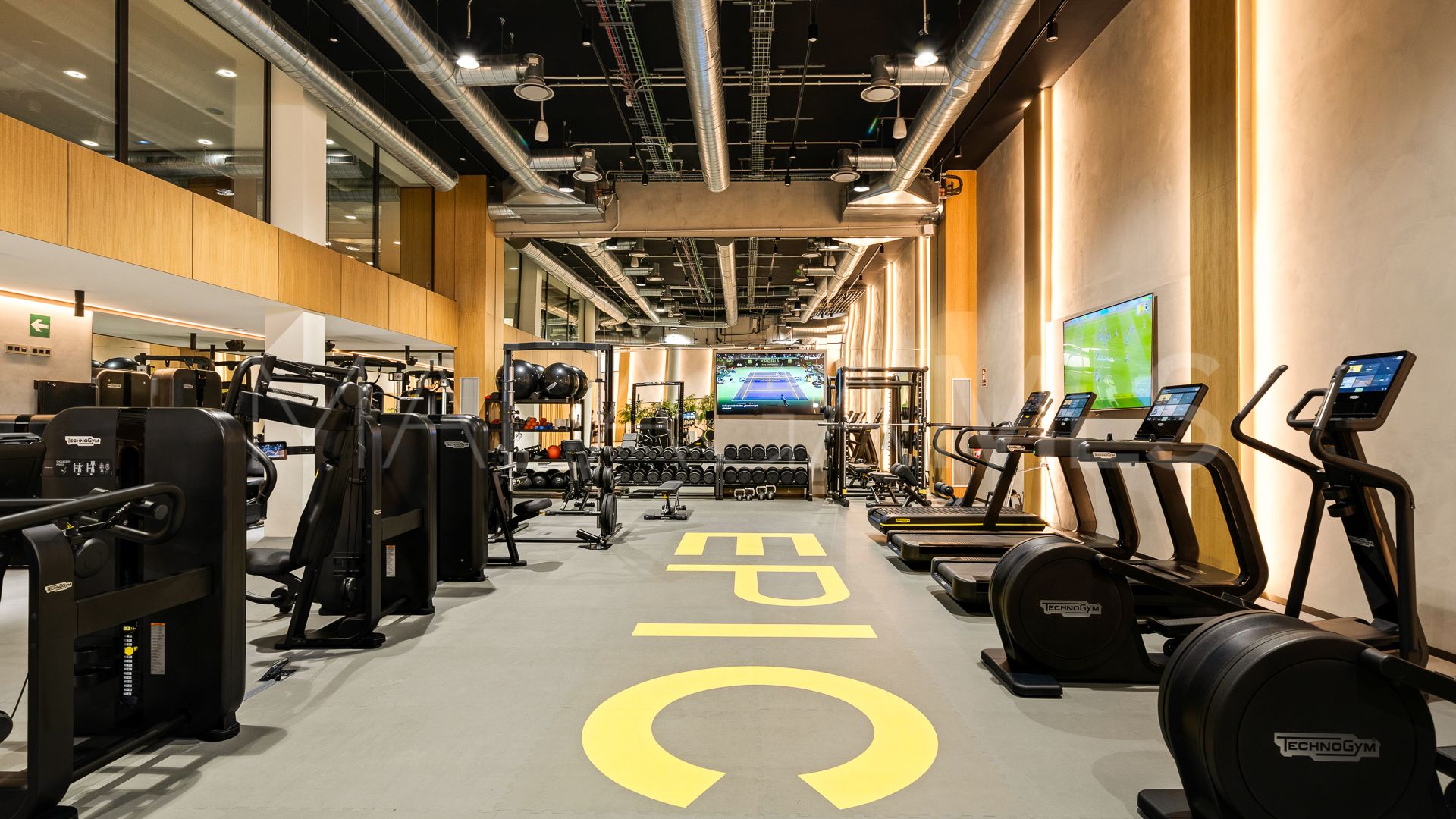 Tvåvåningslägenhet for sale in Marbella Golden Mile