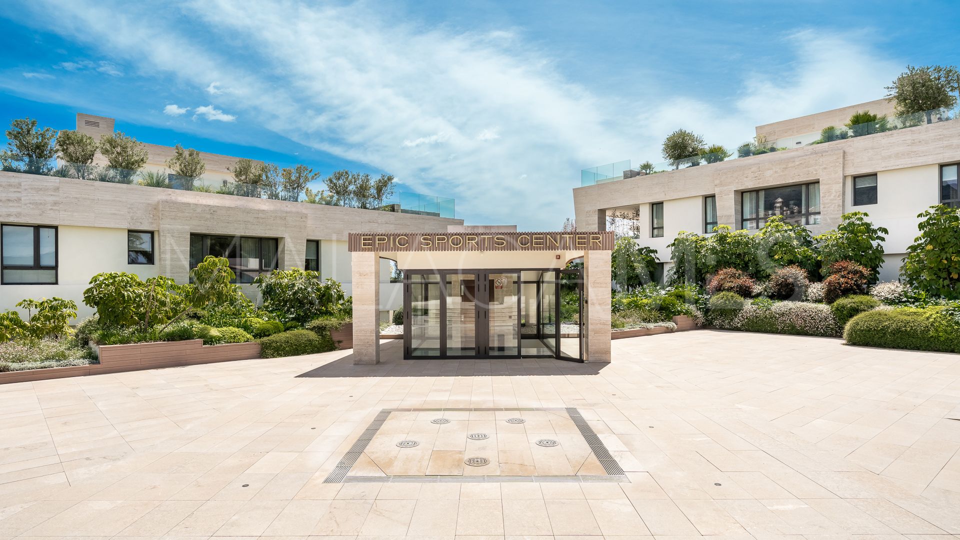 Tvåvåningslägenhet for sale in Marbella Golden Mile