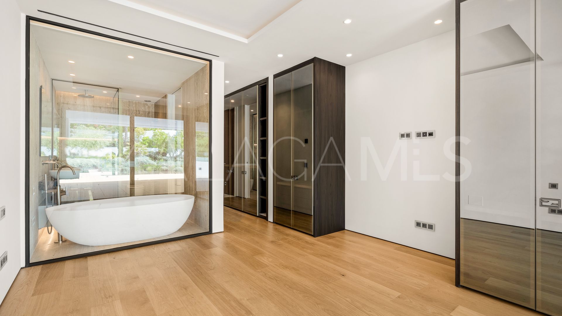 Tvåvåningslägenhet for sale in Marbella Golden Mile