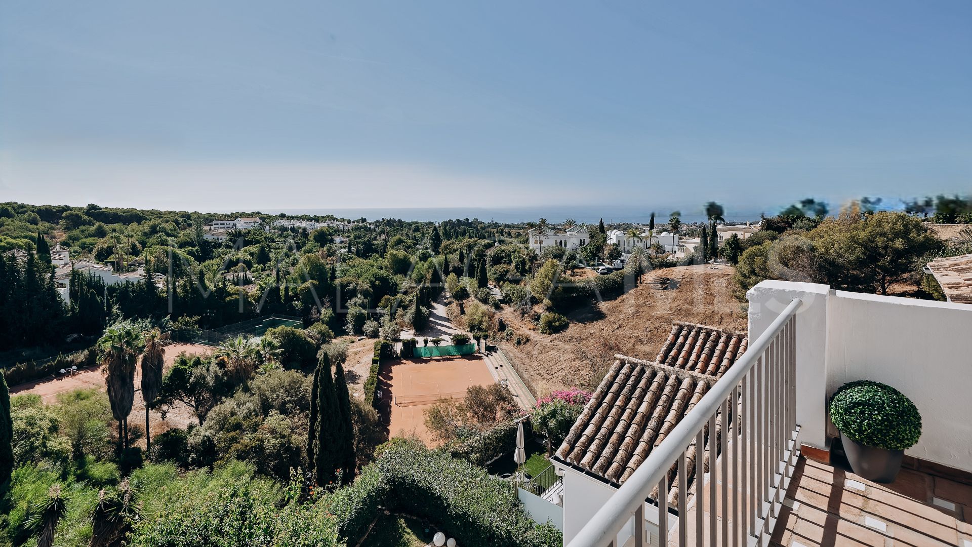 Buy adosado in Marbella Hill Club de 4 bedrooms