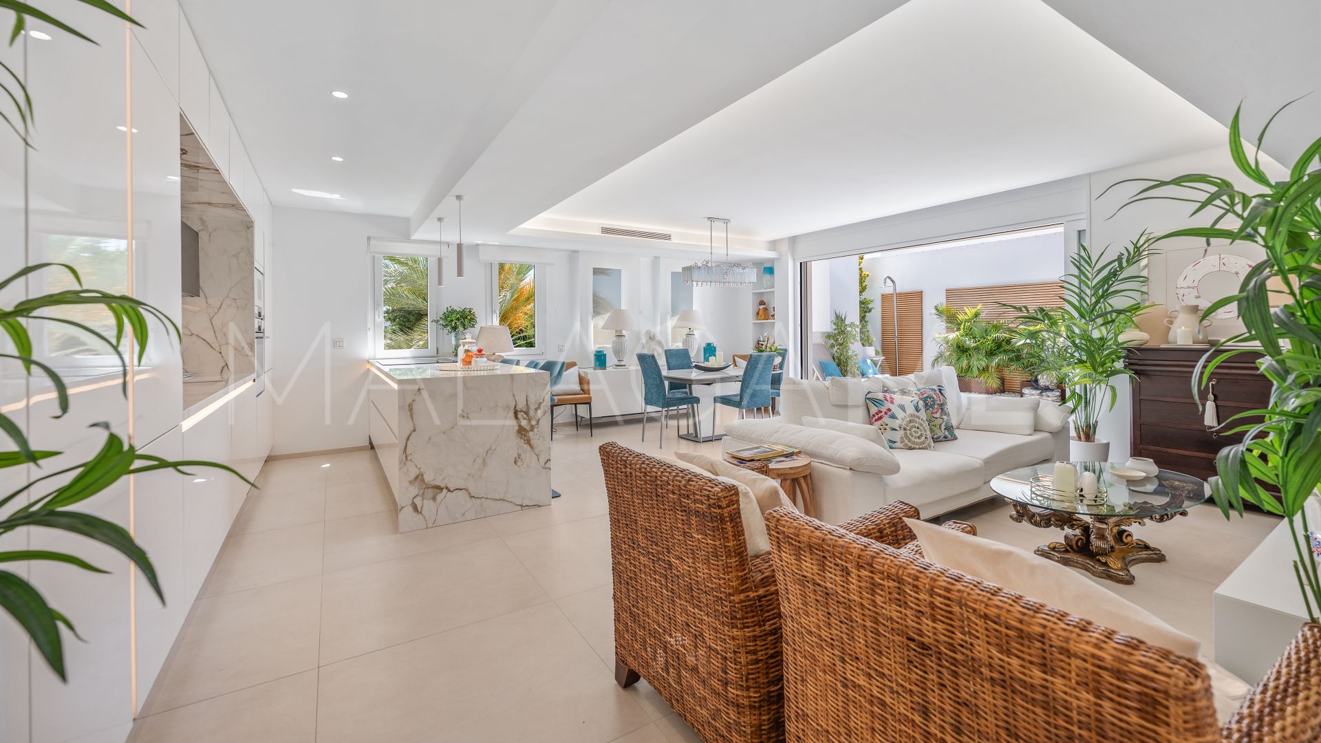 Penthaus for sale in Beach Side Golden Mile