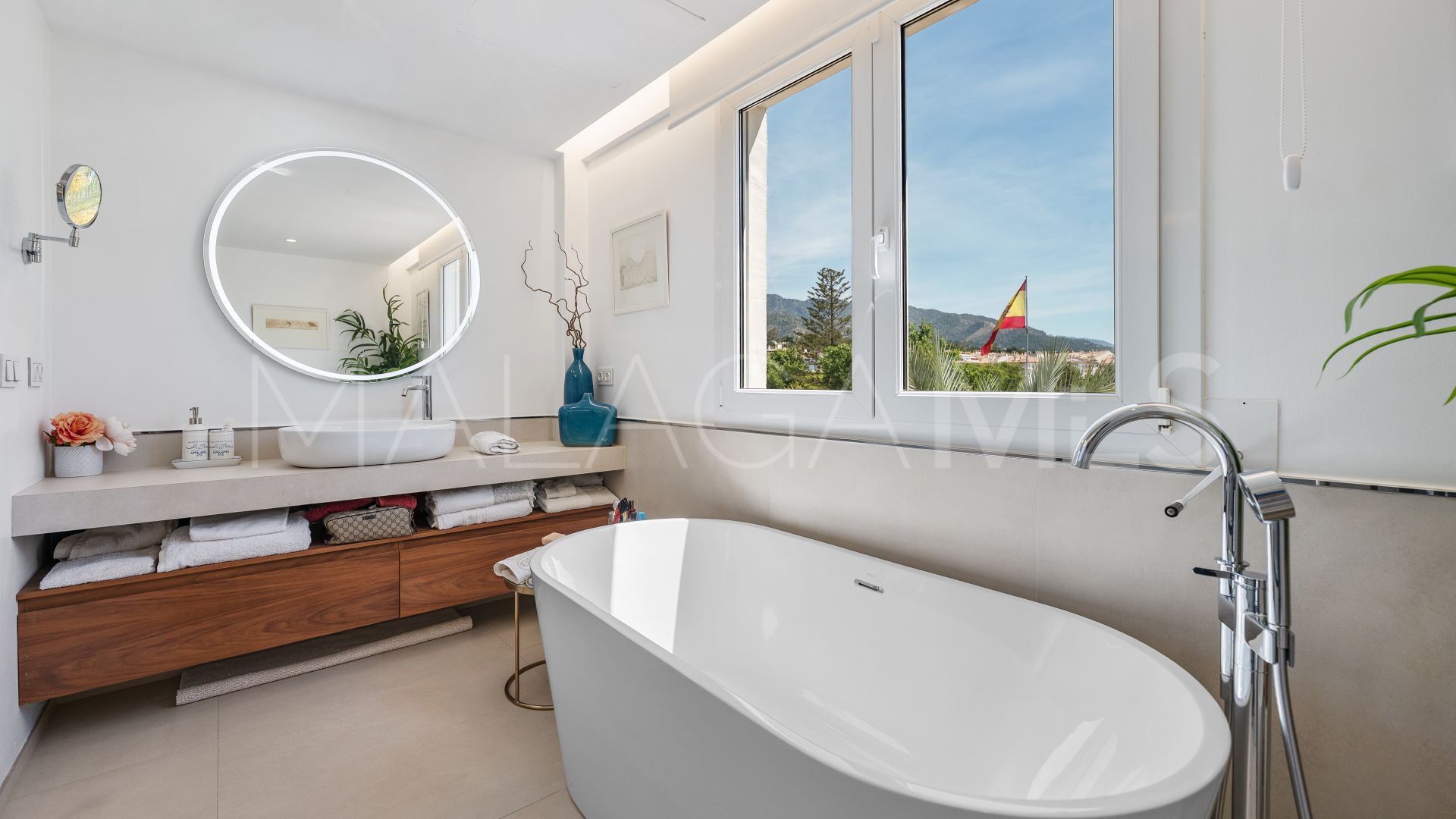 Penthaus for sale in Beach Side Golden Mile