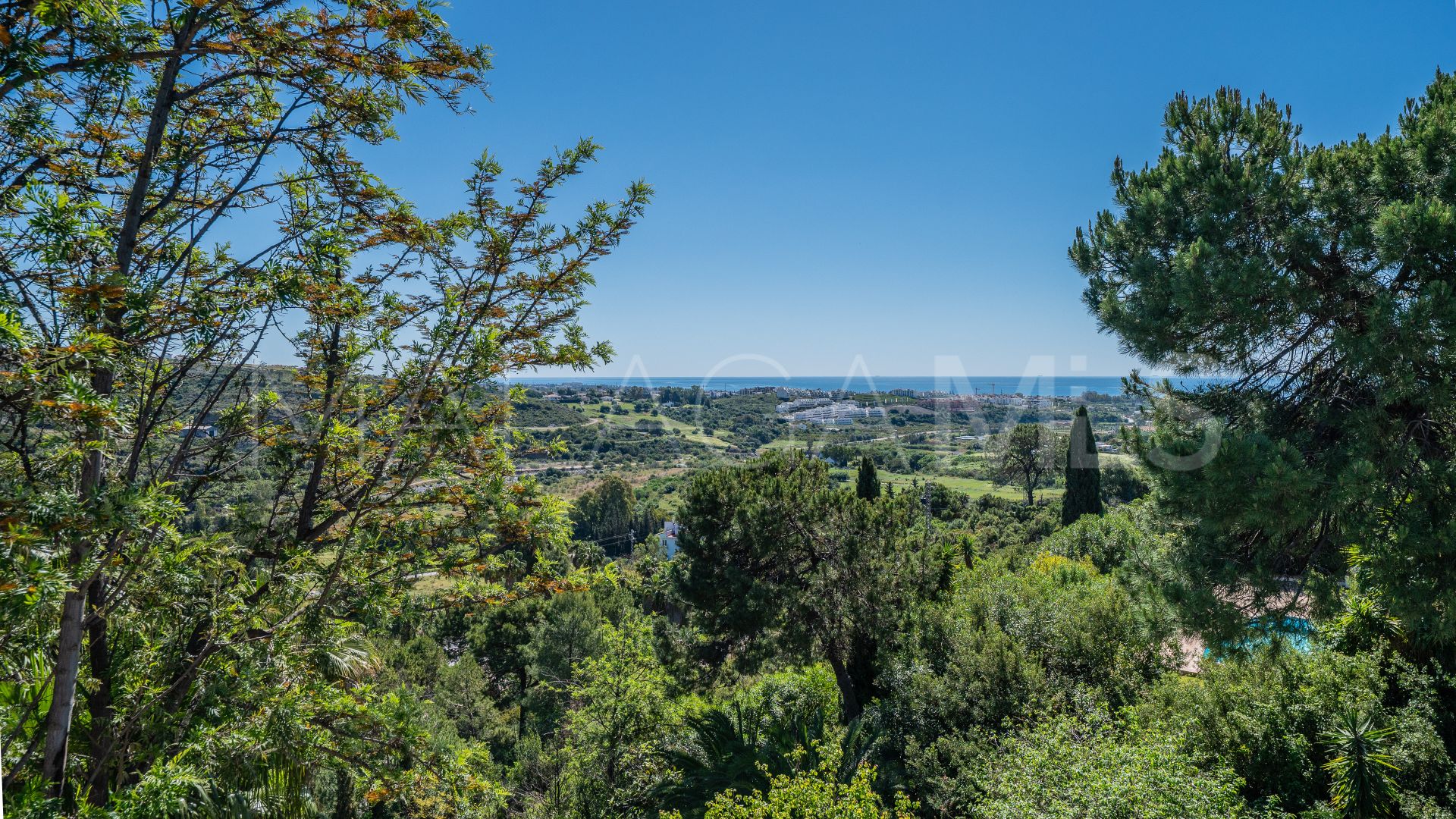 Villa for sale in Benahavis