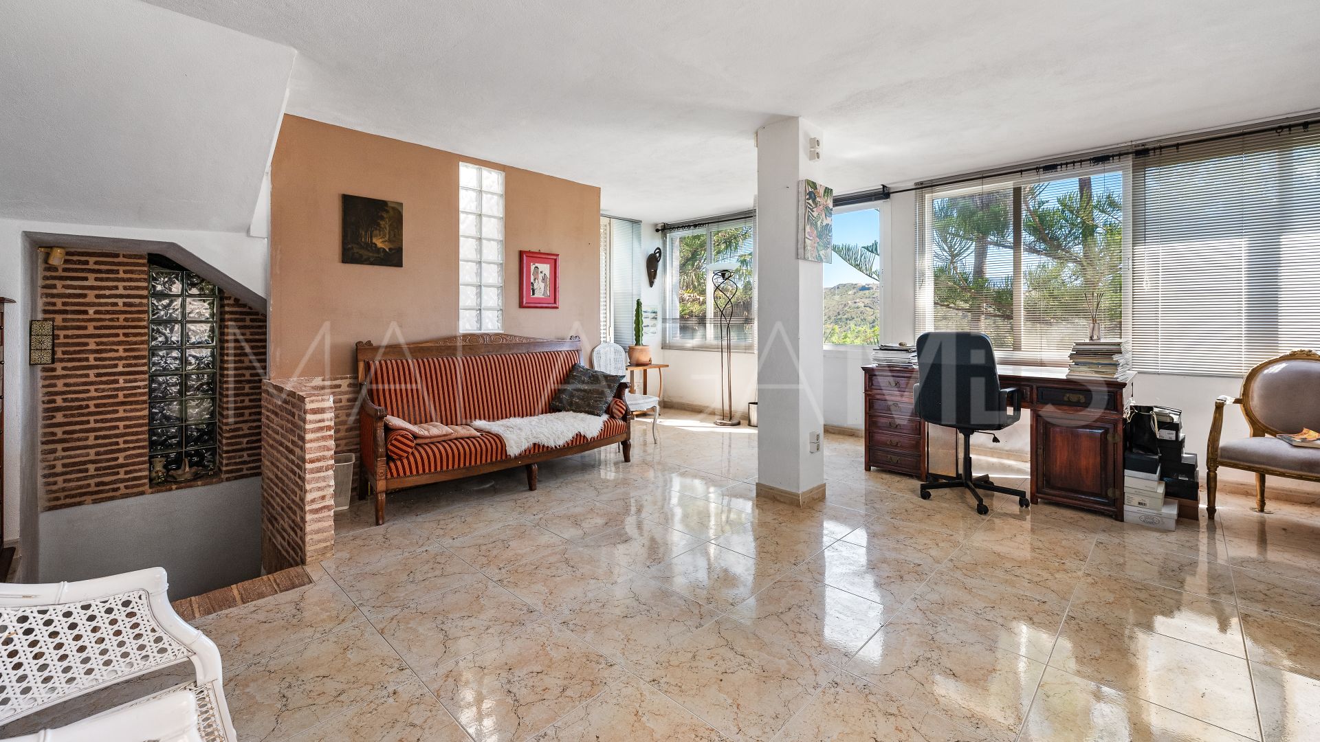 Villa for sale in Benahavis