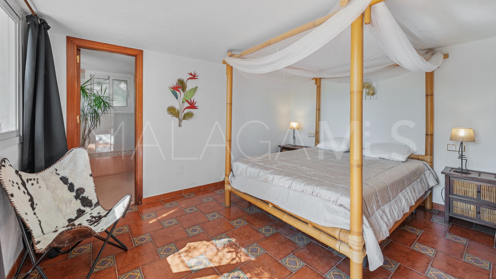 Villa for sale in Benahavis