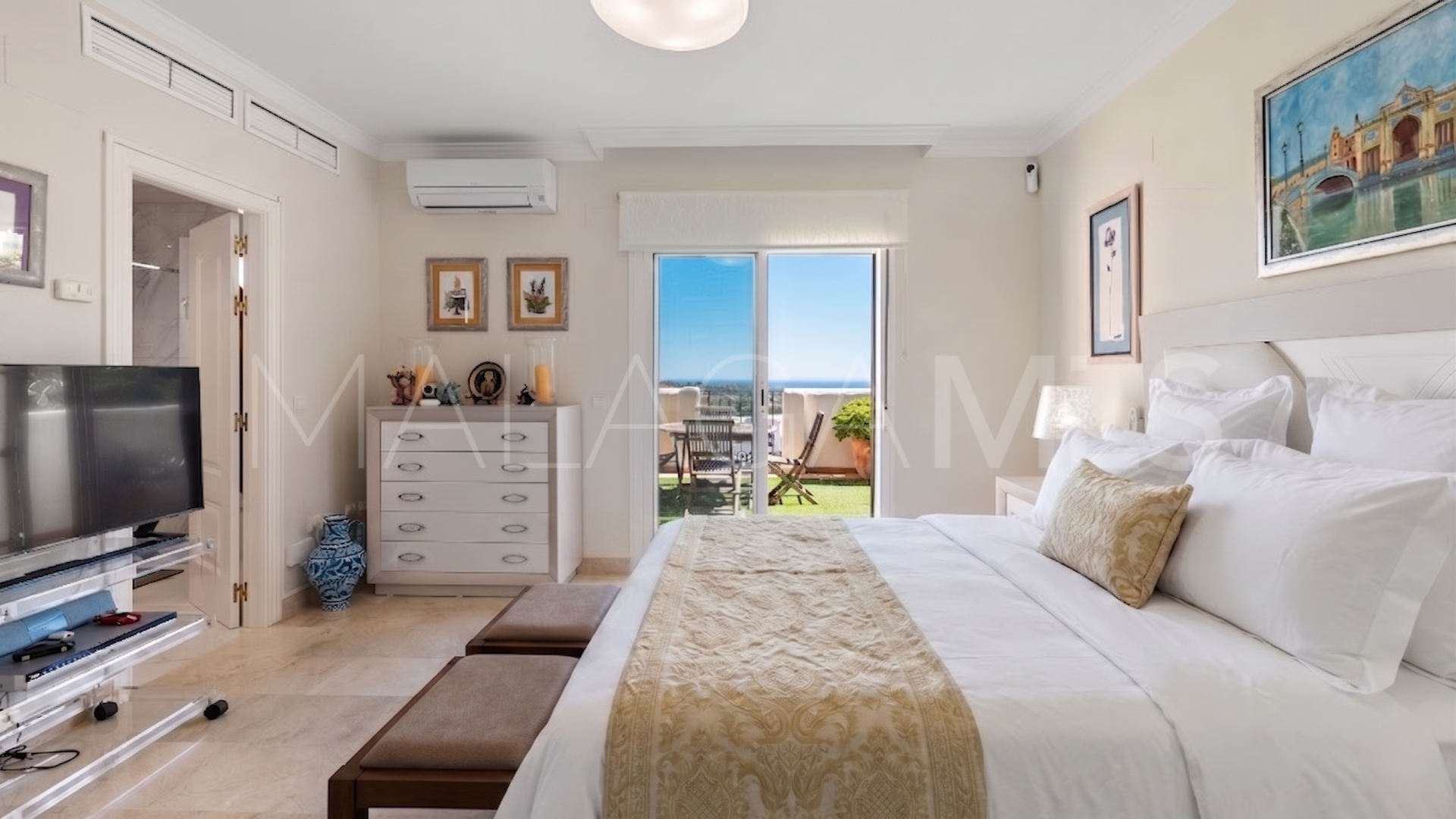 Tvåvåningslägenhet for sale in Elviria