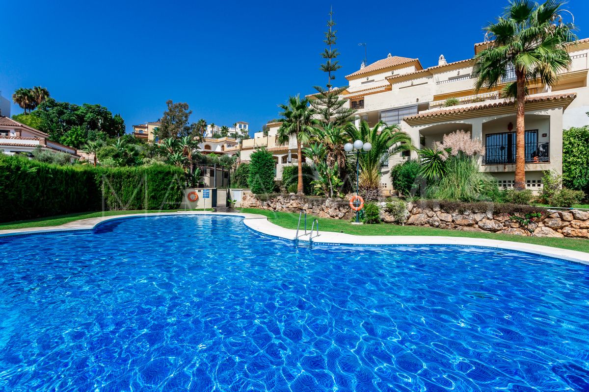 Tvåvåningslägenhet for sale in Elviria