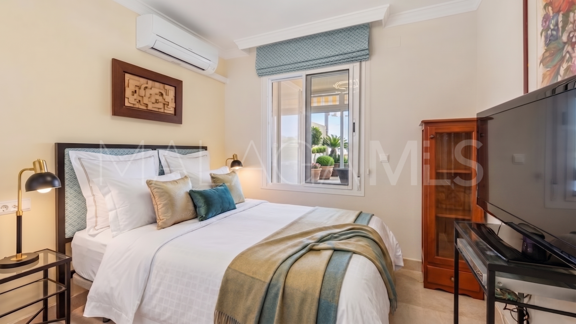 Tvåvåningslägenhet for sale in Elviria