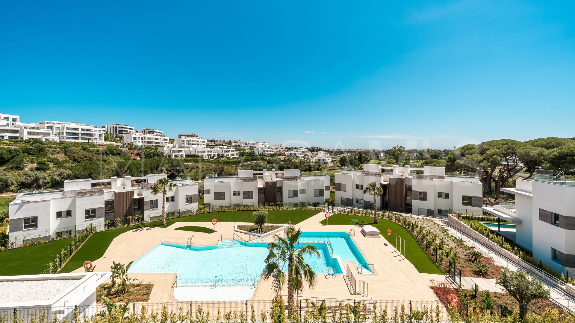 Penthouse with 4 bedrooms for sale in Los Monteros