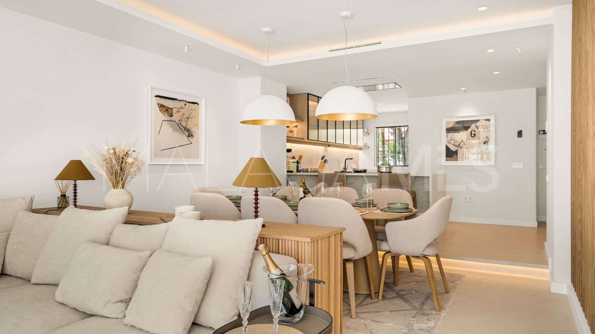 Radhus for sale in Golden Mile