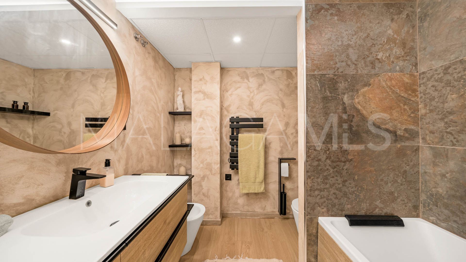 Lägenhet for sale in Nueva Andalucia