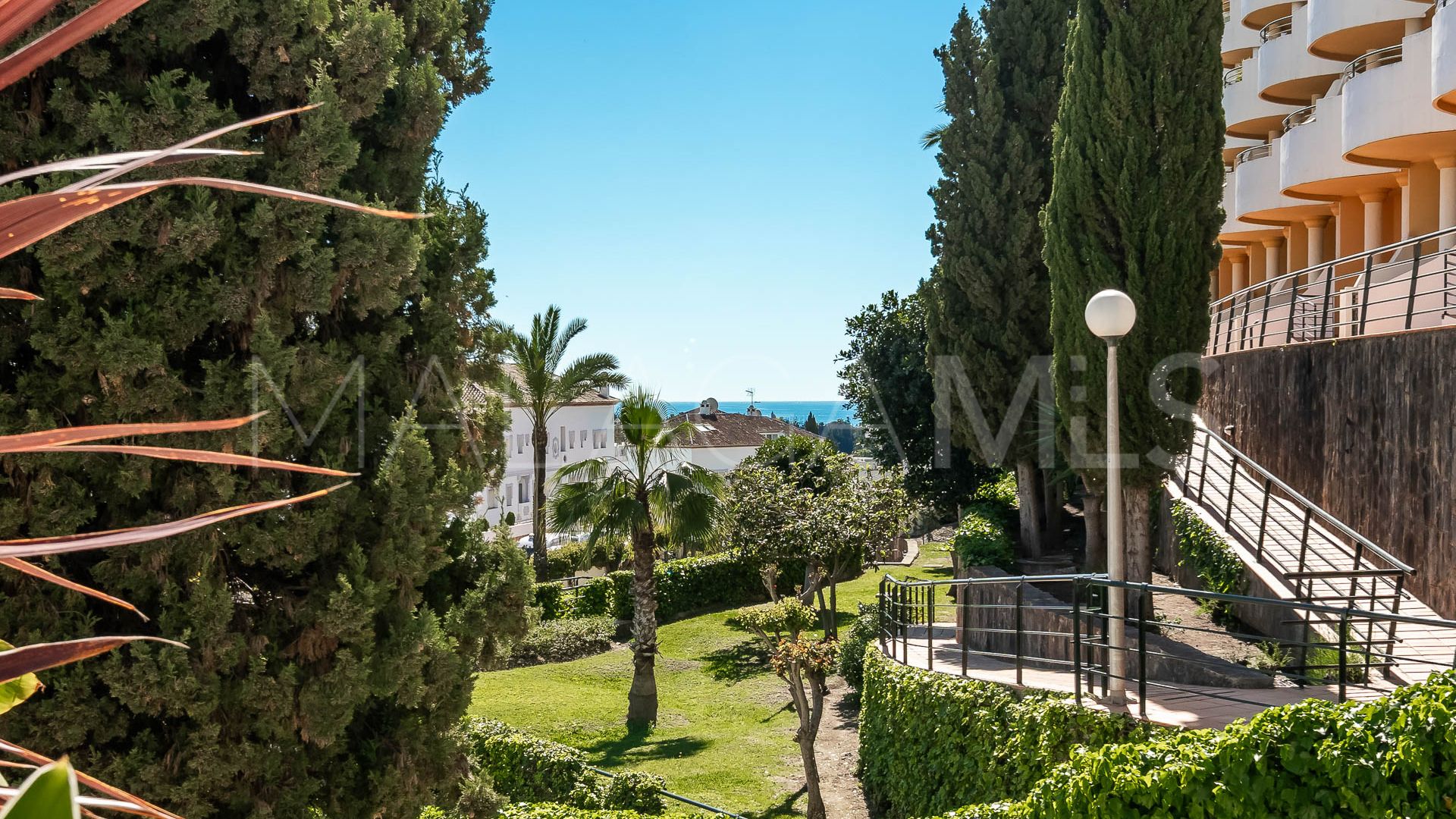 Lägenhet for sale in Nueva Andalucia