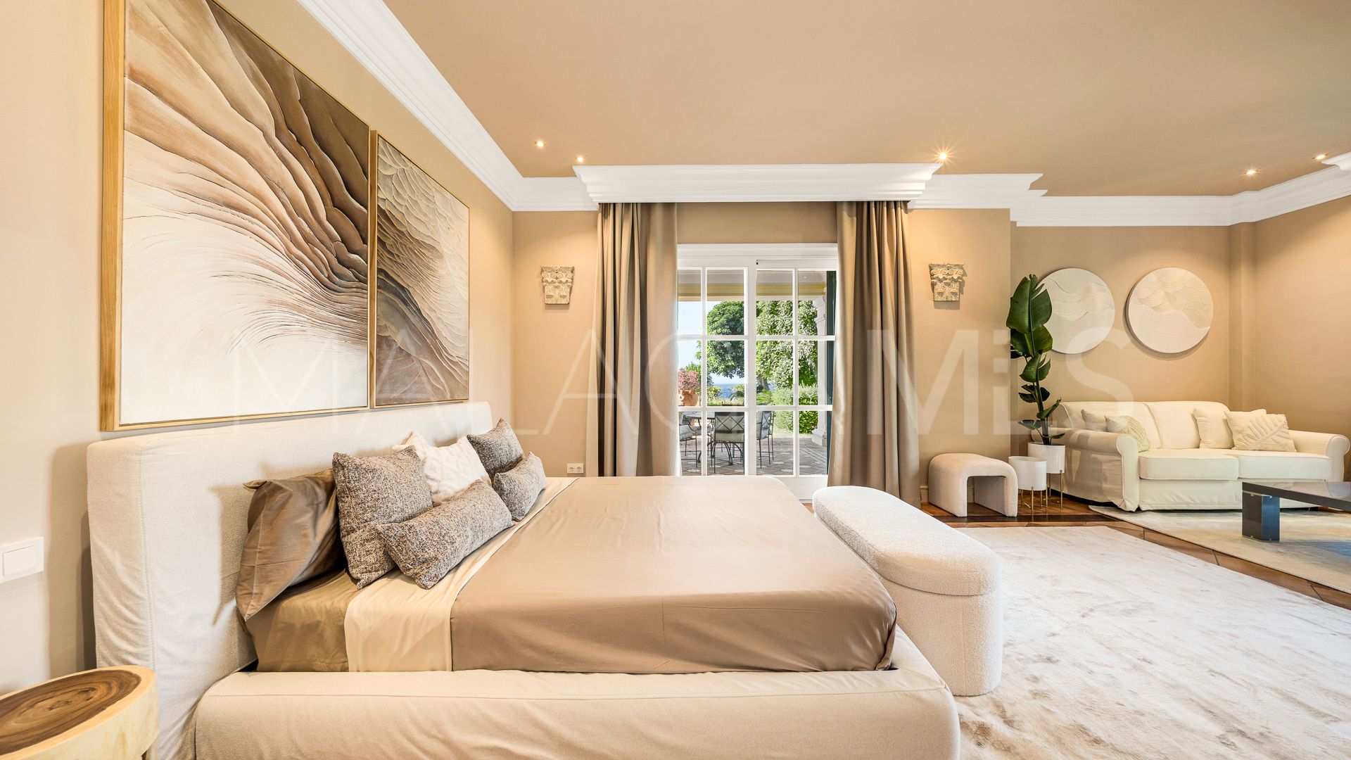Villa for sale in Marbella Hill Club