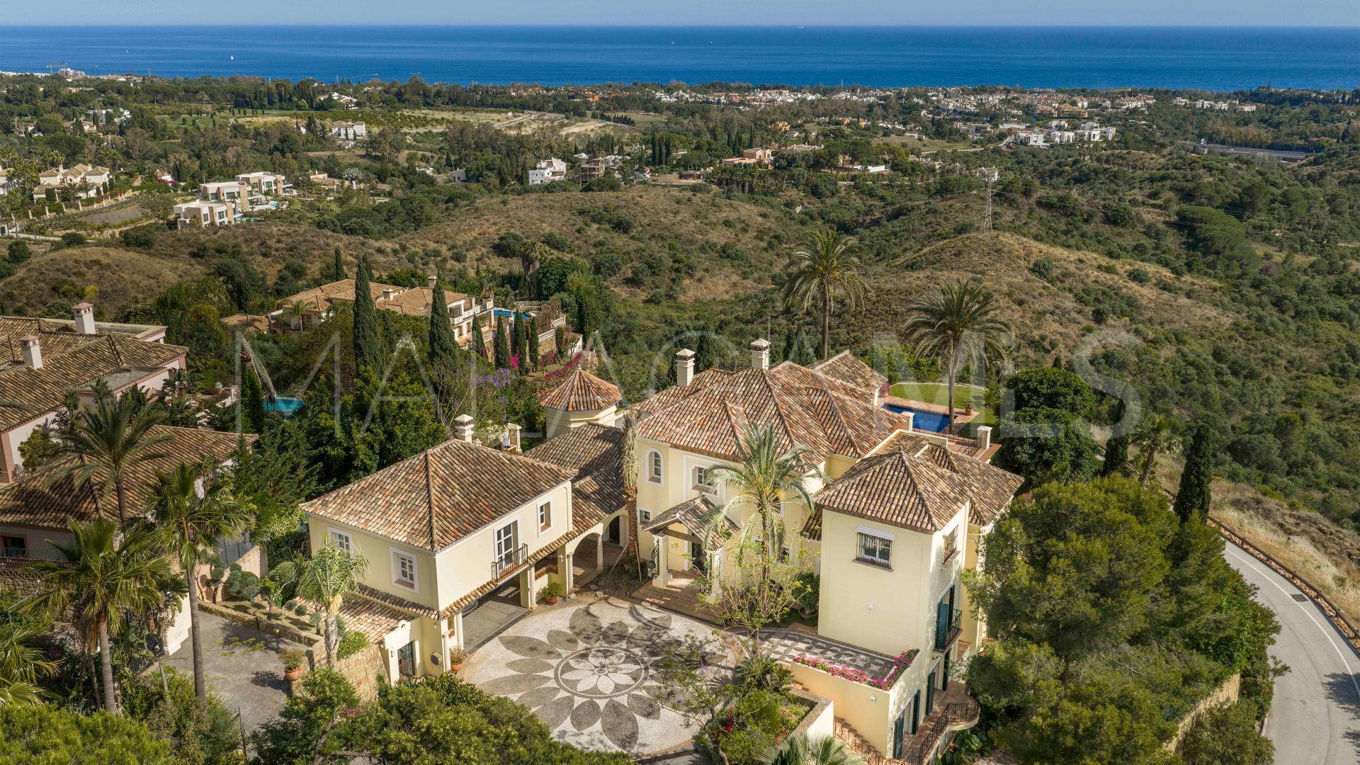 Villa for sale in Marbella Hill Club