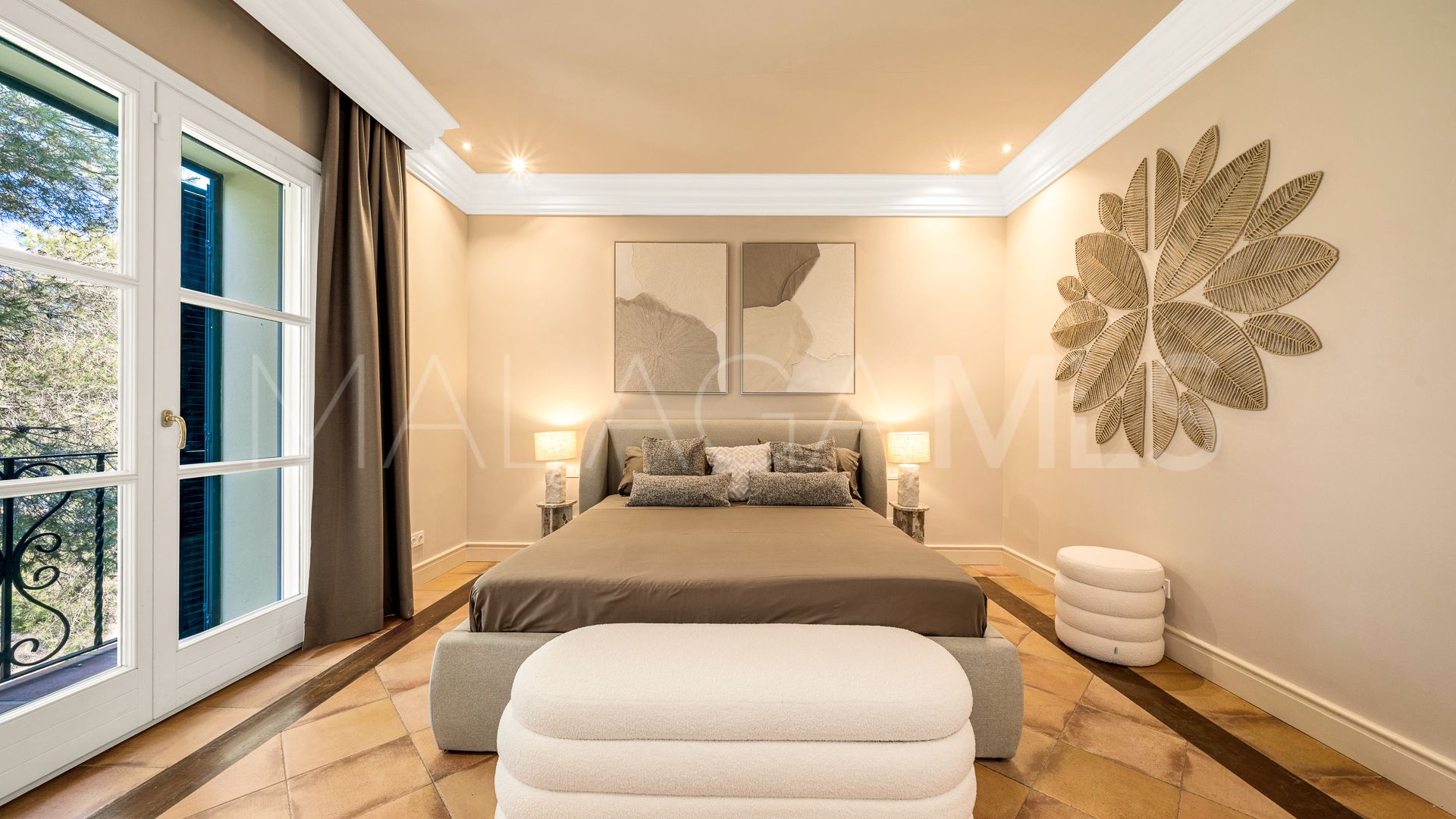 Villa for sale in Marbella Hill Club