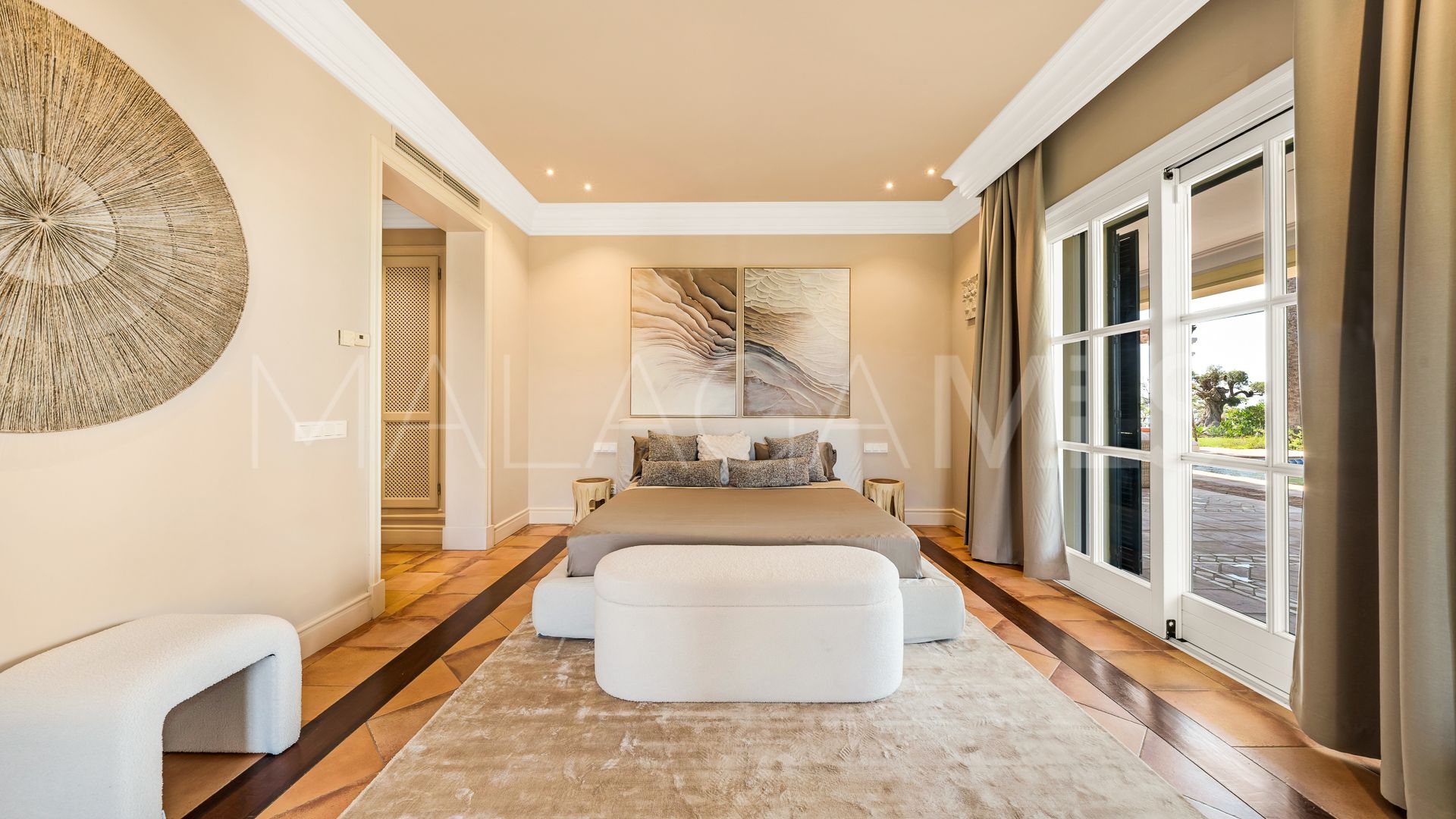 Villa for sale in Marbella Hill Club