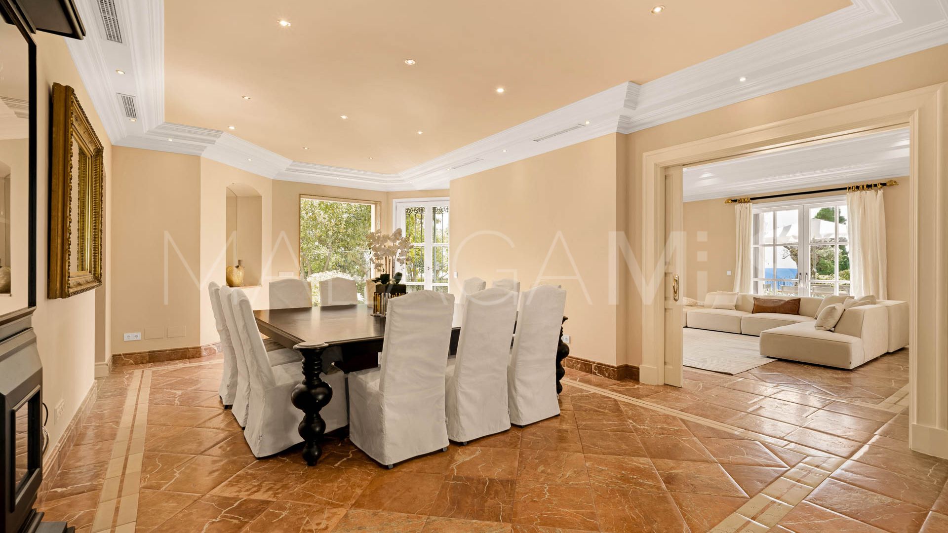 For sale villa in Marbella Hill Club with 7 bedrooms