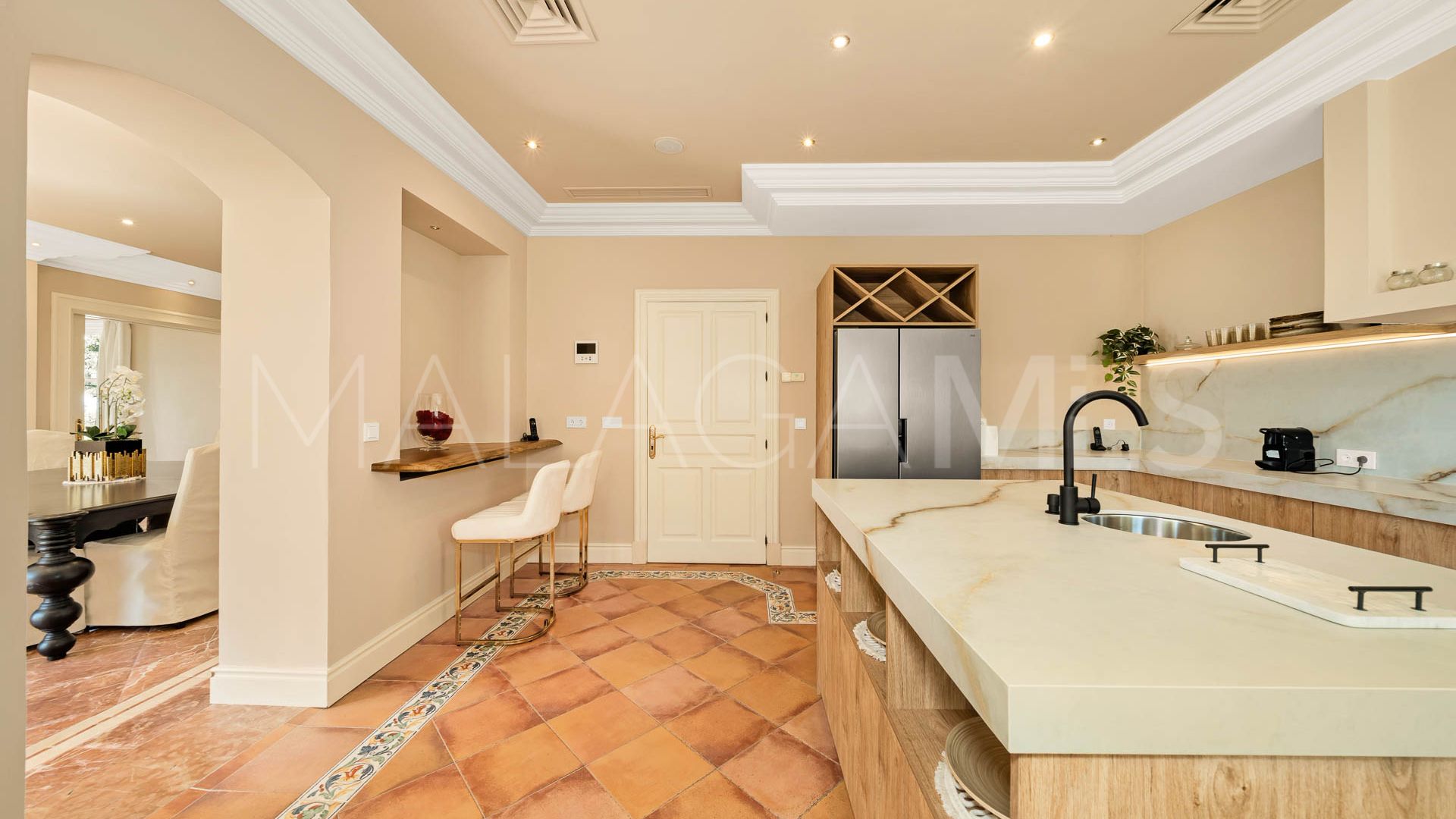 For sale villa in Marbella Hill Club with 7 bedrooms