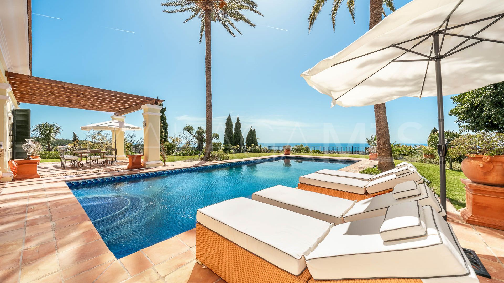 For sale villa in Marbella Hill Club with 7 bedrooms