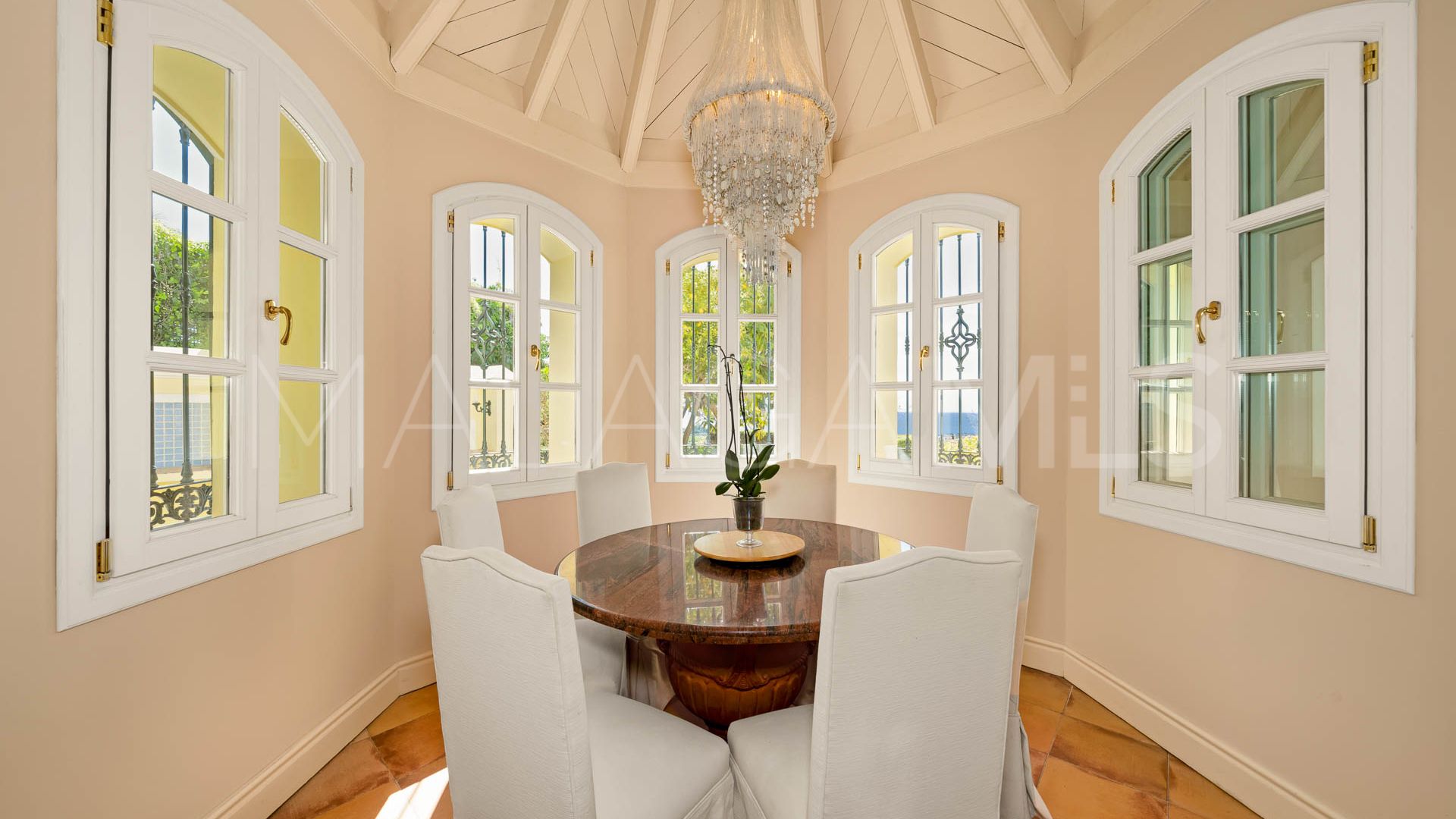 For sale villa in Marbella Hill Club with 7 bedrooms