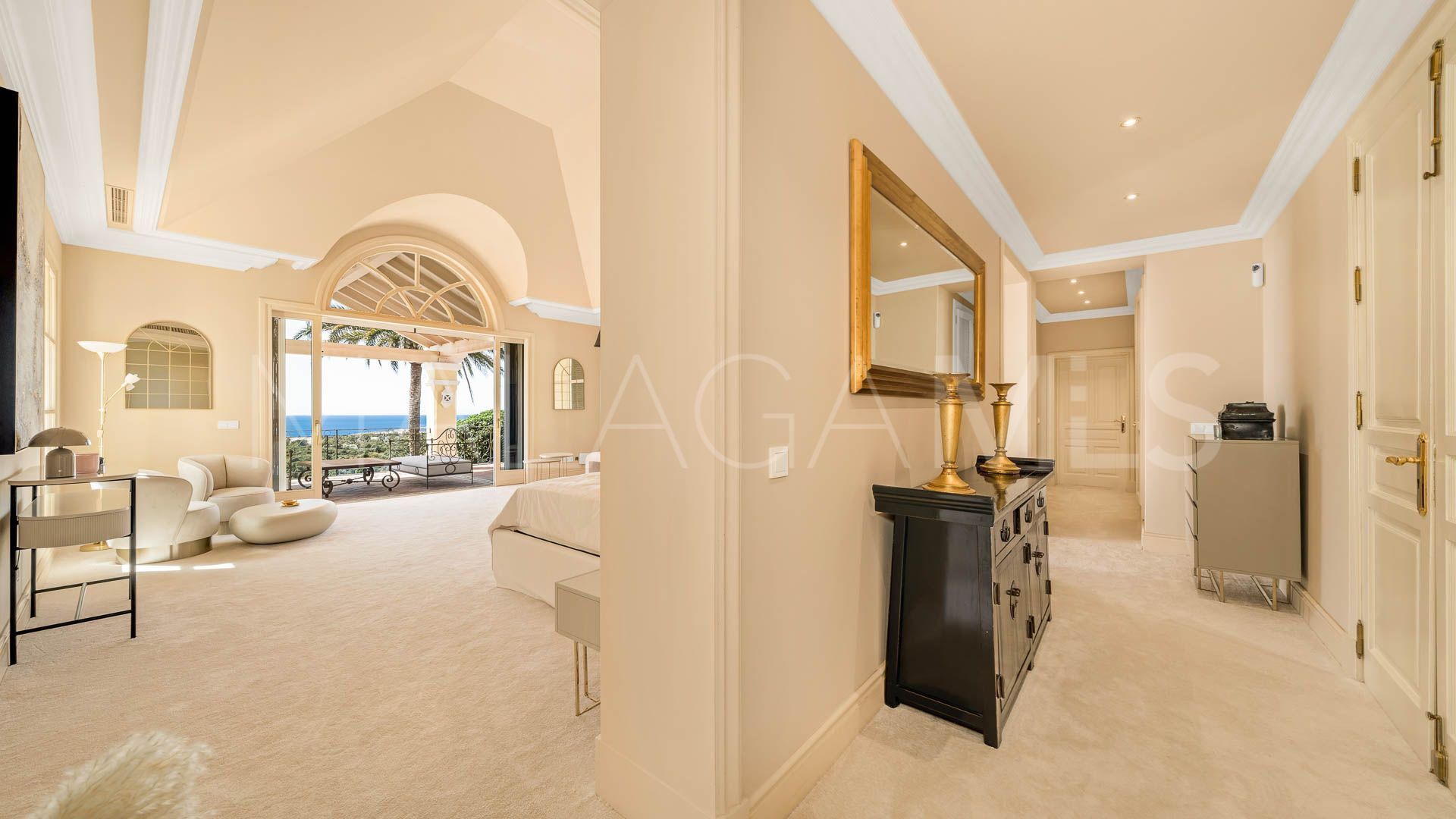 For sale villa in Marbella Hill Club with 7 bedrooms